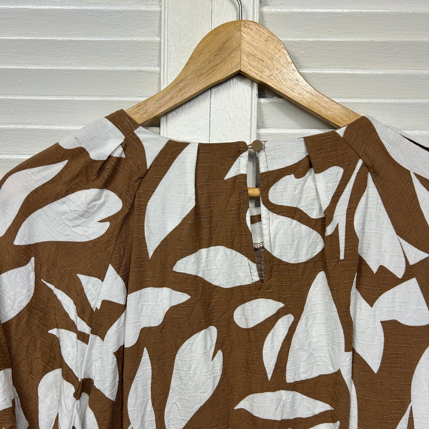 Anko Top Size 14 Tan White Short Sleeve Viscose