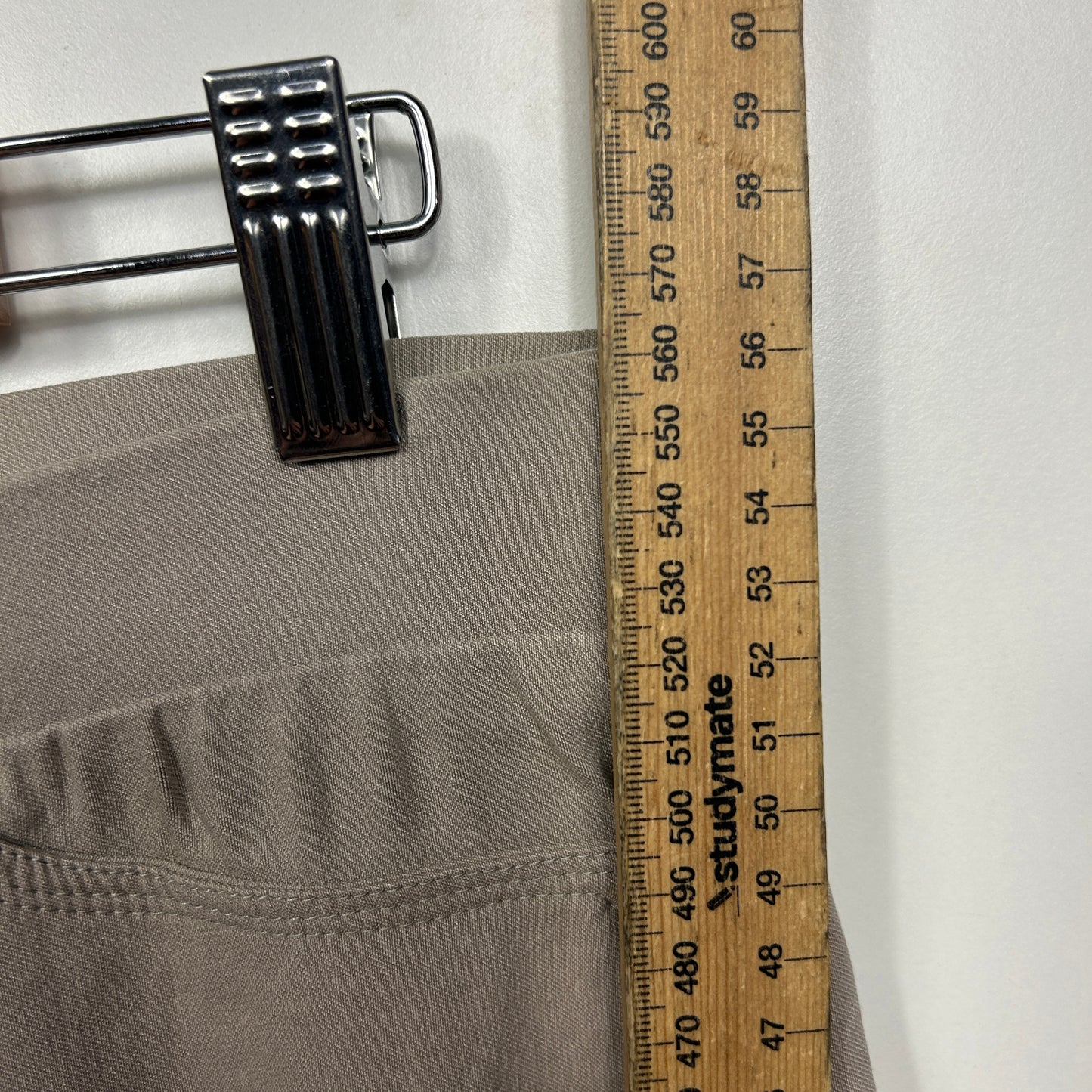Noni B Shorts Size 14 Pull On Beige Elastic Waist