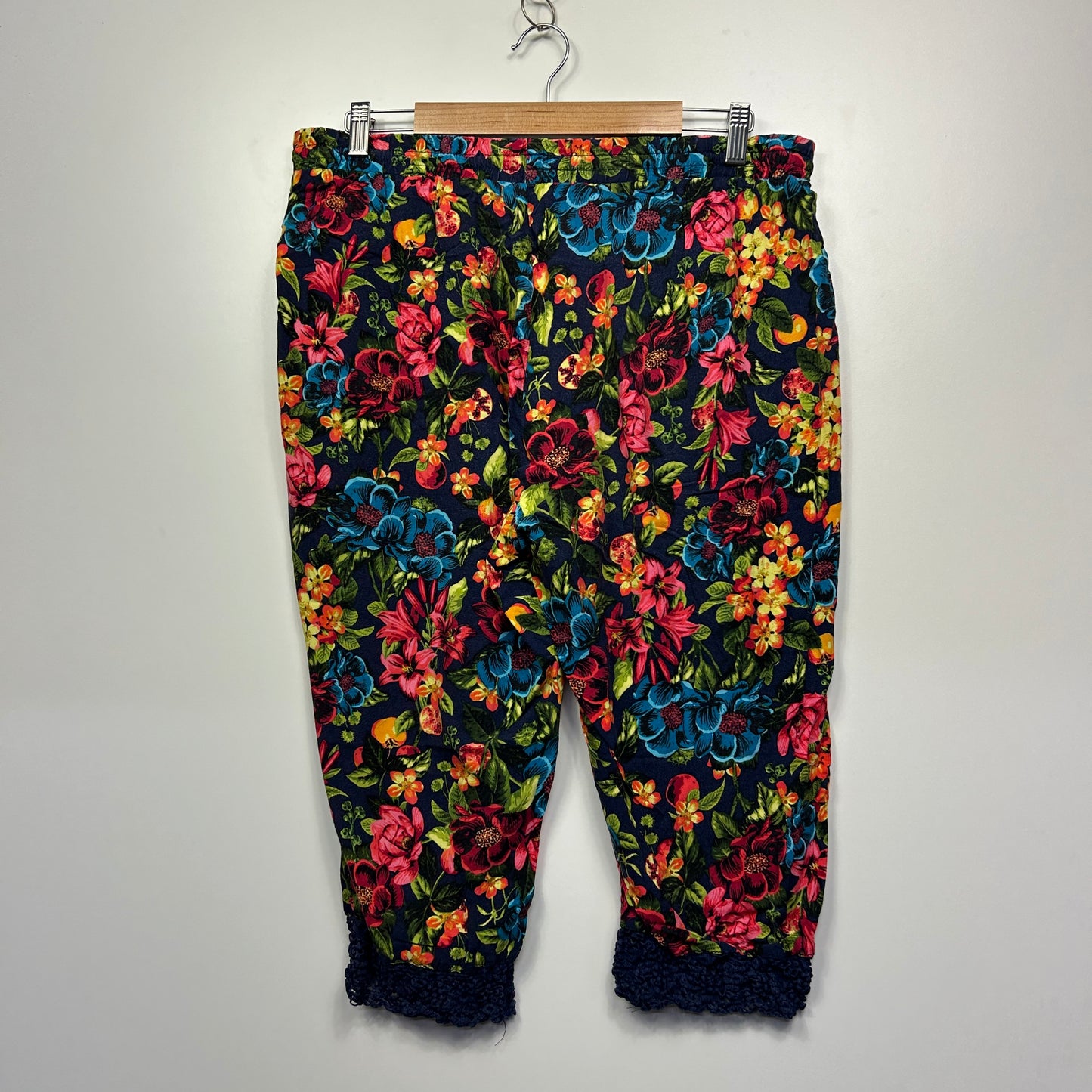Millers Cropped Pants Size 16 Multicoloured Floral Pockets