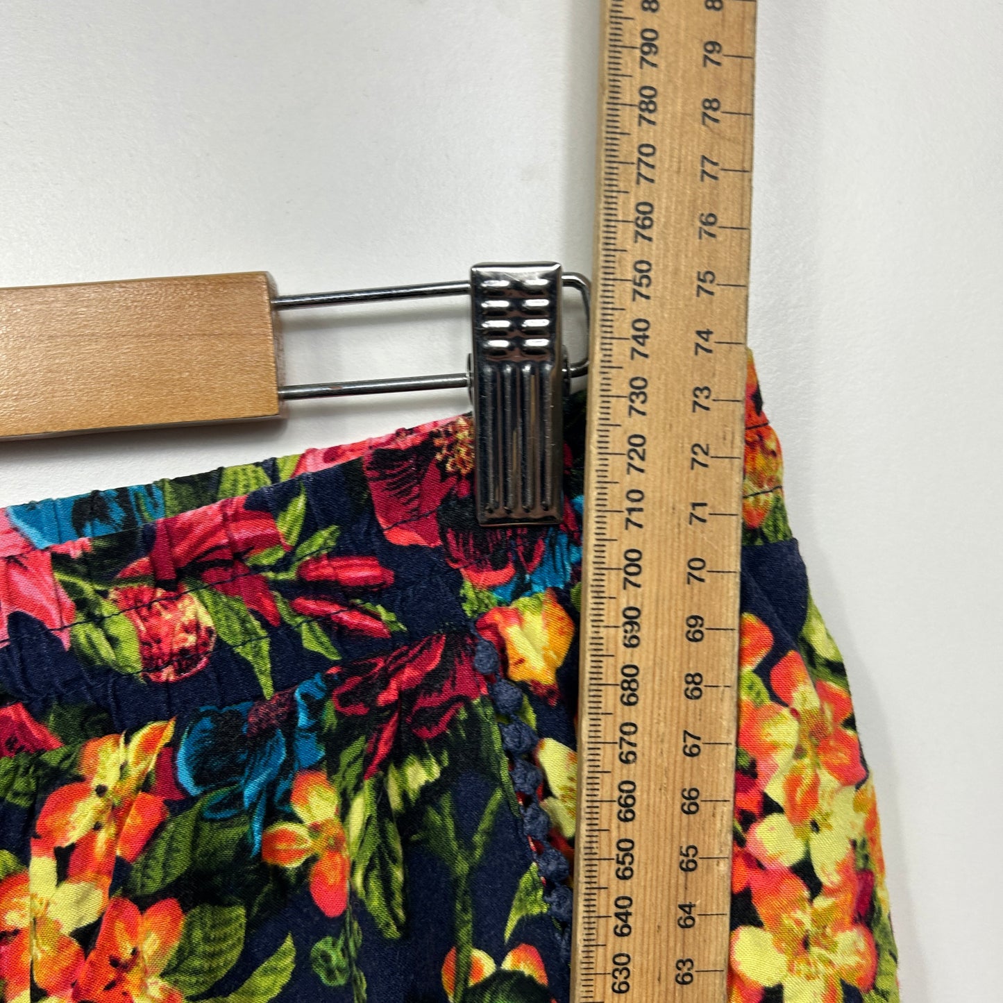 Millers Cropped Pants Size 16 Multicoloured Floral Pockets