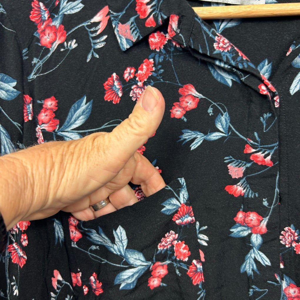 Katies Woman Black Top - Size 20