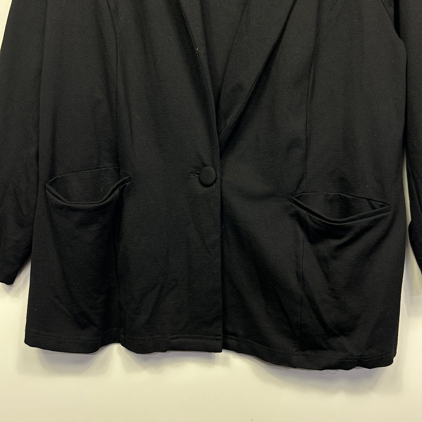 City Chic Blazer Jacket Size 22 XL Plus Black Long Sleeve *Fault