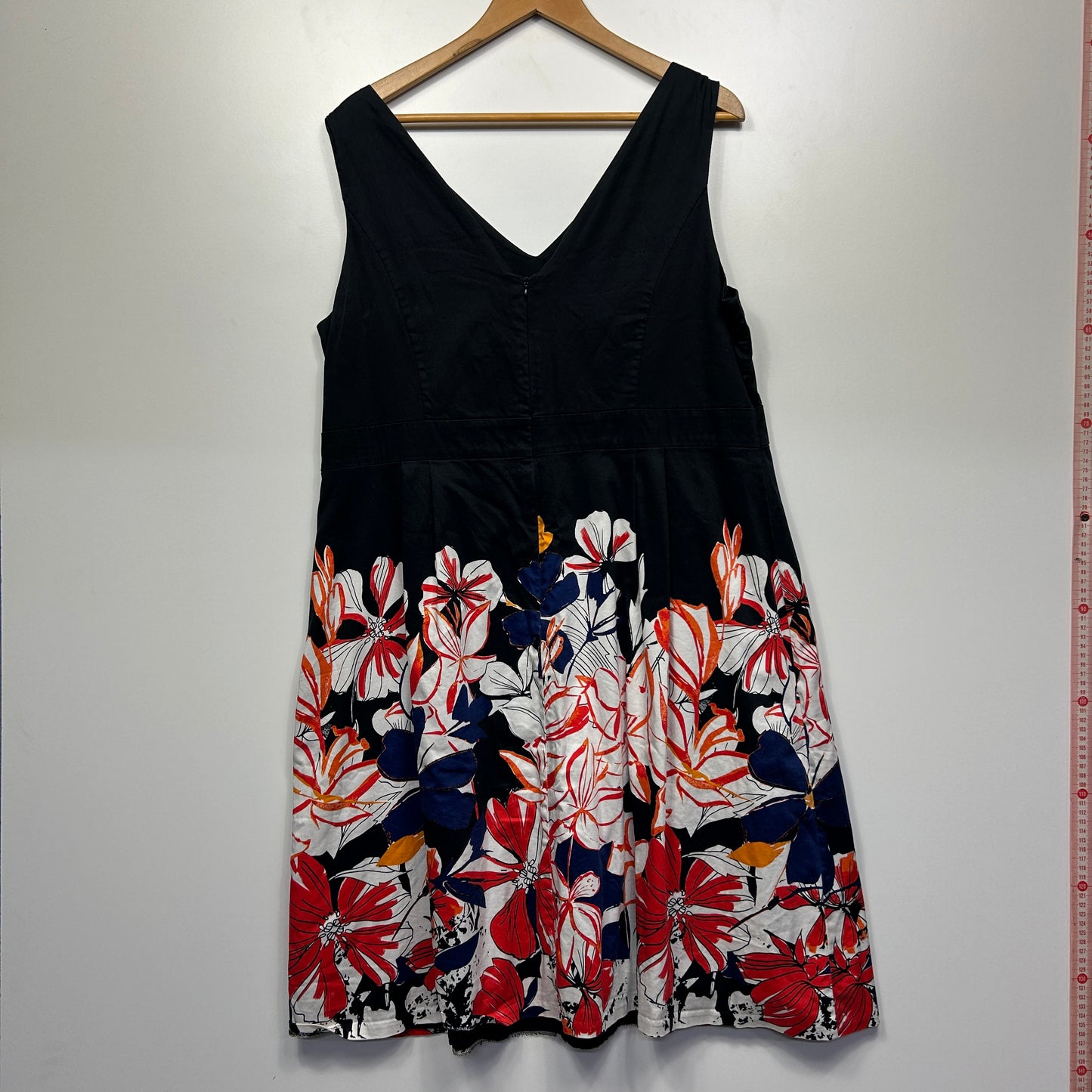 Autograph Dress Size 16 Fit & Flare Black Floral Sleeveless