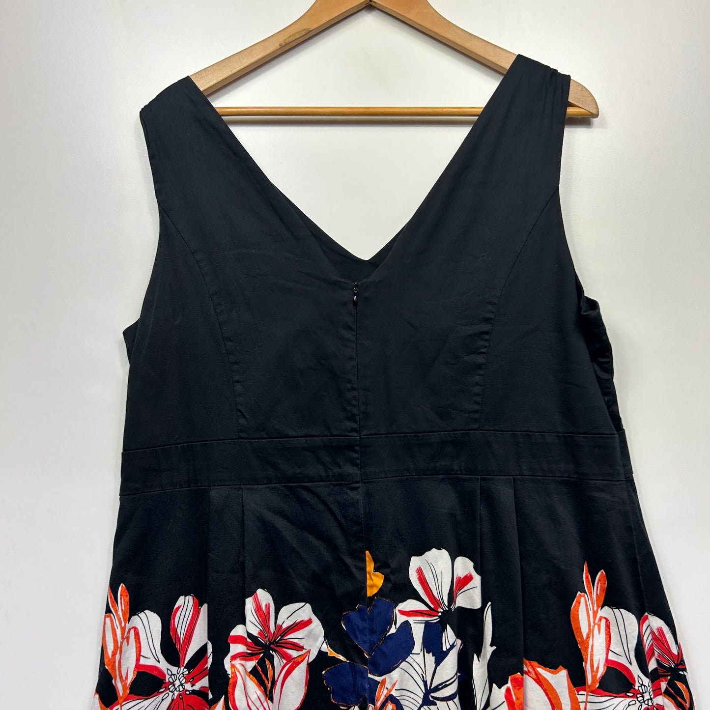 Autograph Dress Size 16 Fit & Flare Black Floral Sleeveless