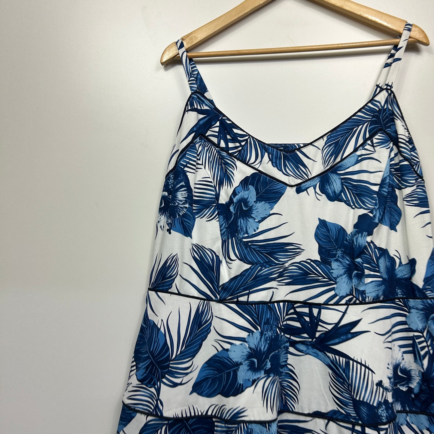 City Chic Maxi Dress Size 20 Large Plus Sleeveless Pockets Floral New