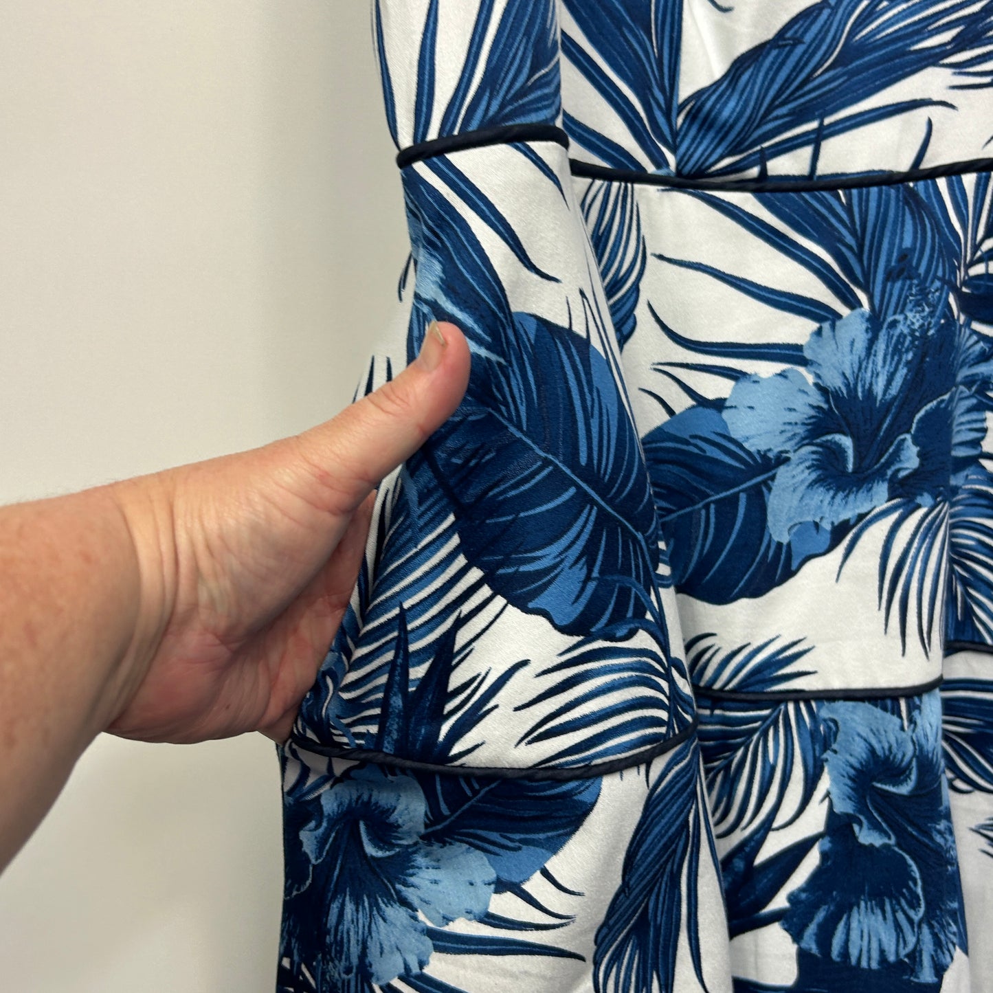 City Chic Maxi Dress Size 20 Large Plus Sleeveless Pockets Floral New
