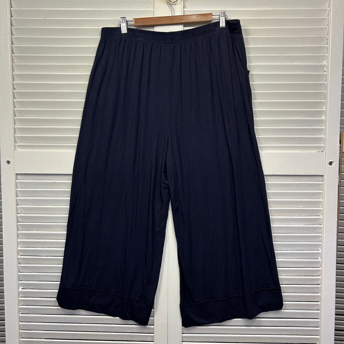 Tani Pants Size 3XL 20 22 Navy Pockets Loungewear Cropped Wide Leg