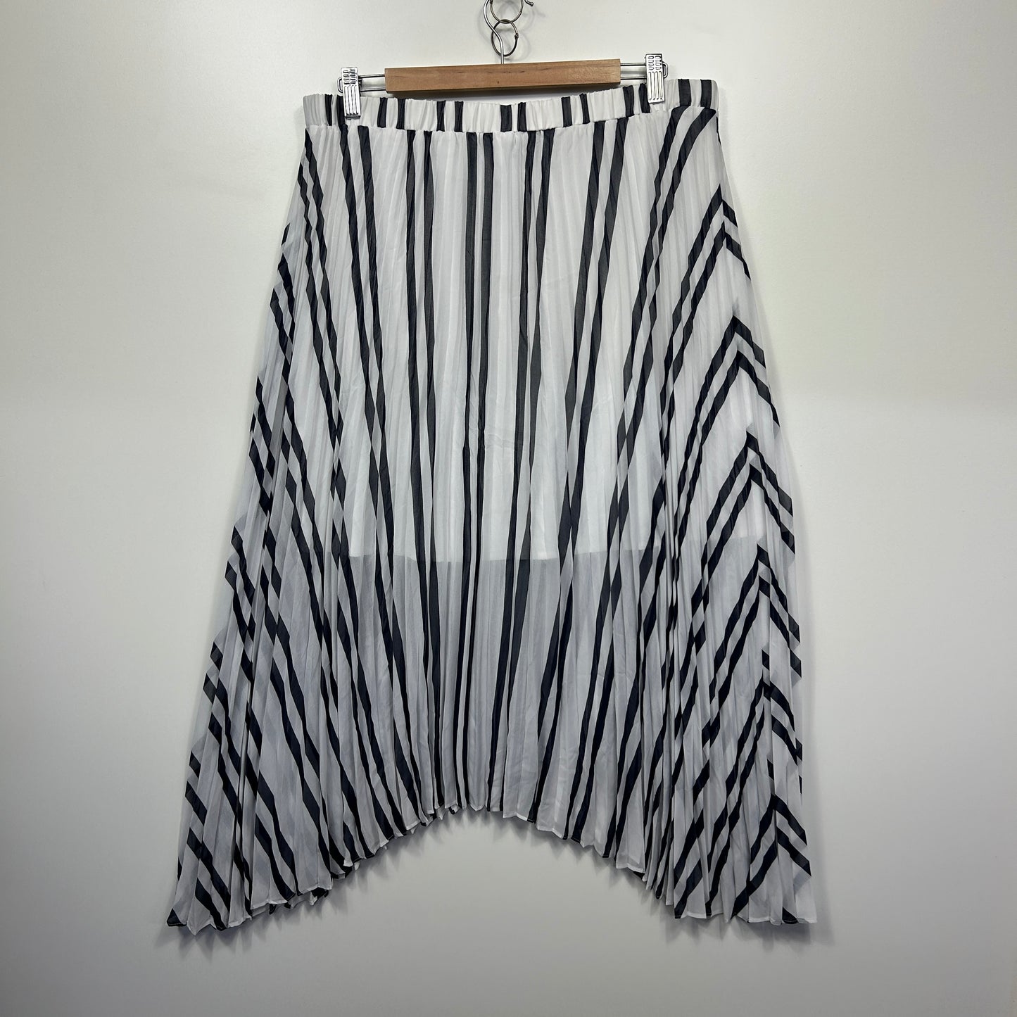 Forever New Skirts Size 16 White Striped Sheer Overlay