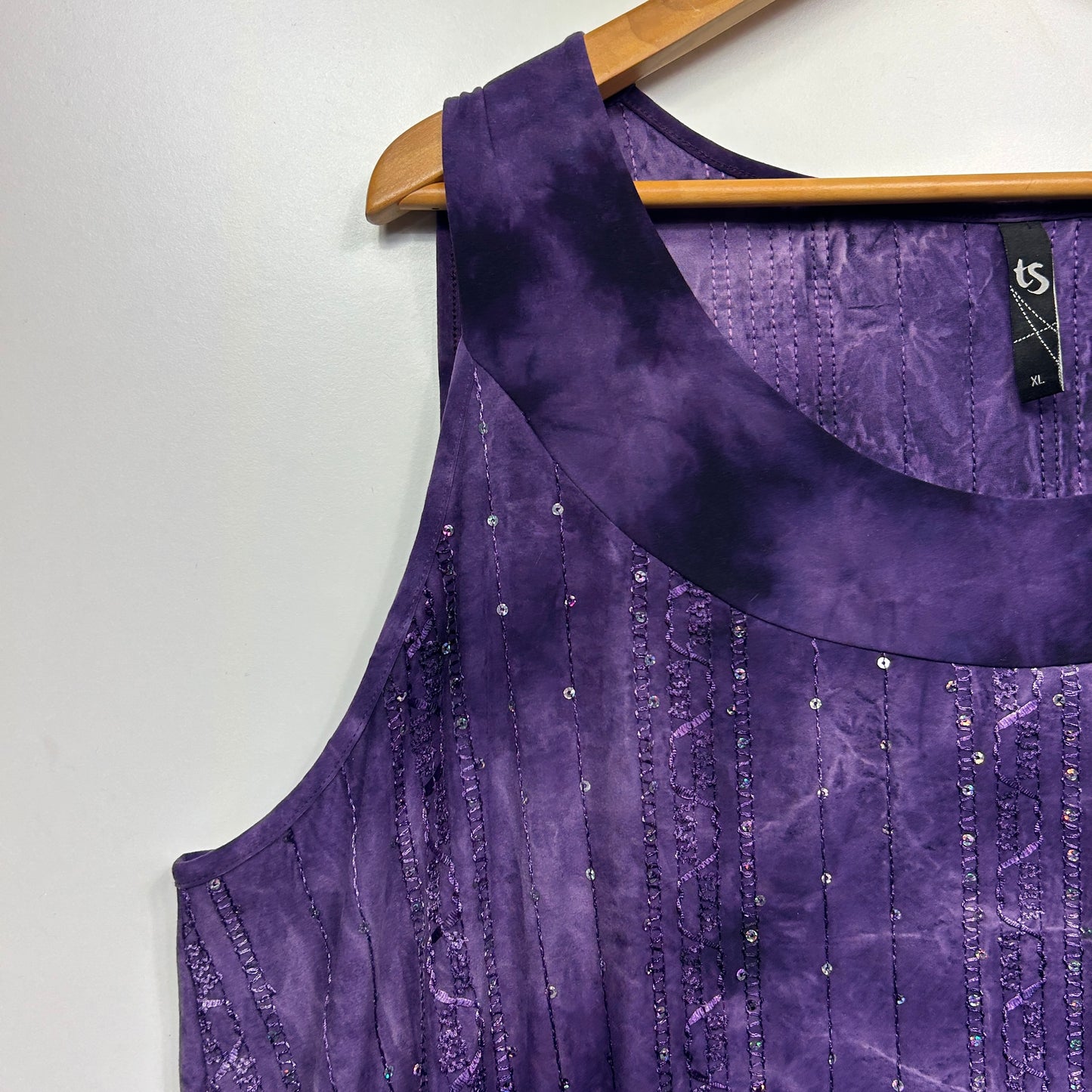 Taking Shape Top Size 22 XL Purple Sleeveless Tie Dye Sequins