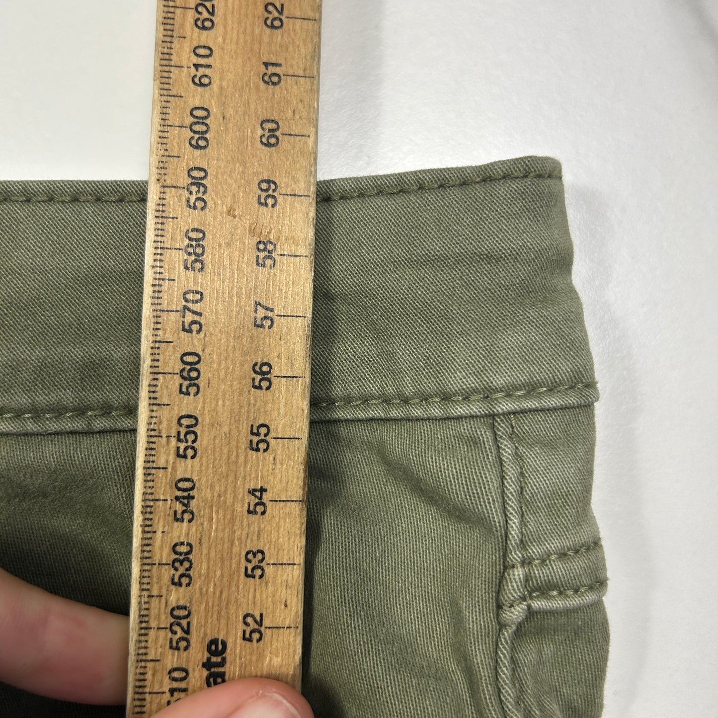 Avella Khaki Shorts - Size 26