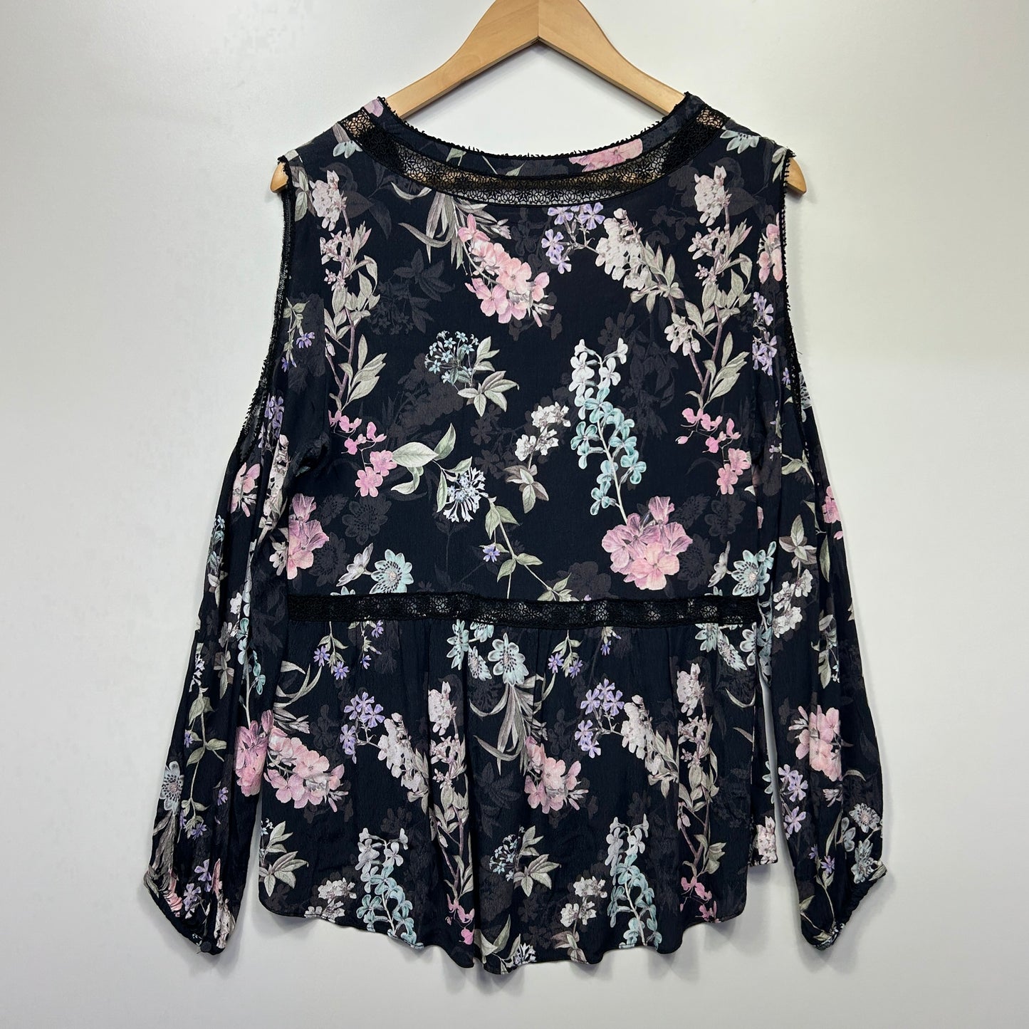 Forever New Top Size 16 Black Floral Cold Should Sleeve