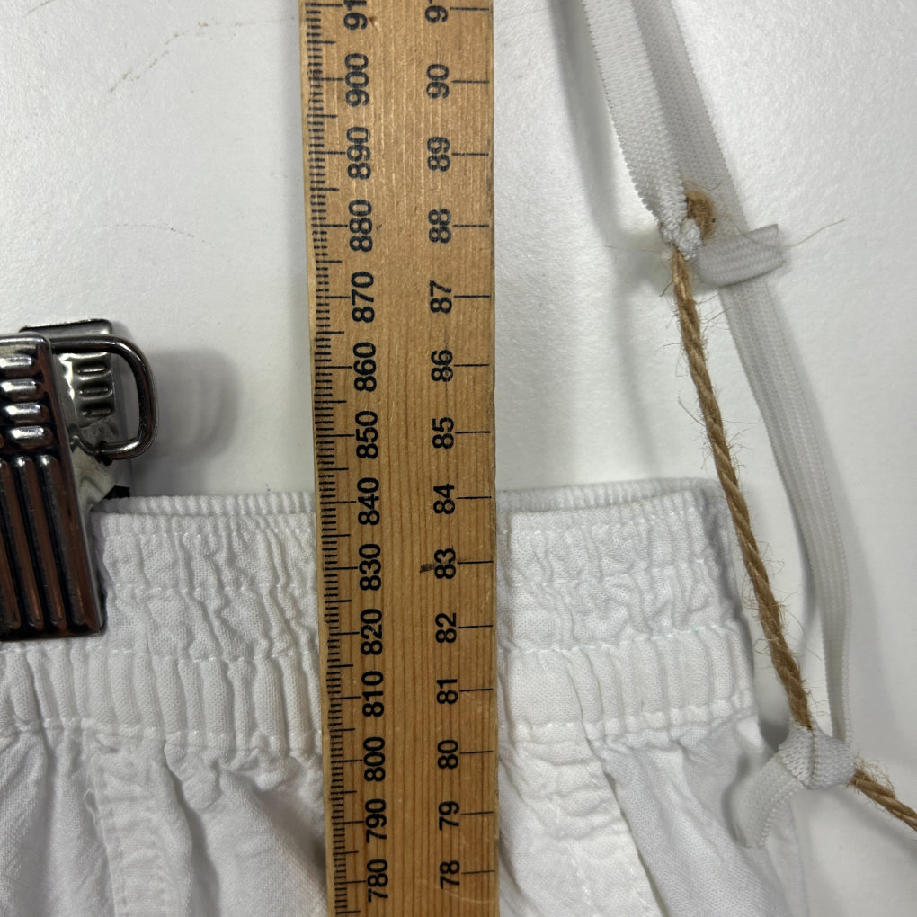 Millers Woman White Crop Pants - Size 22