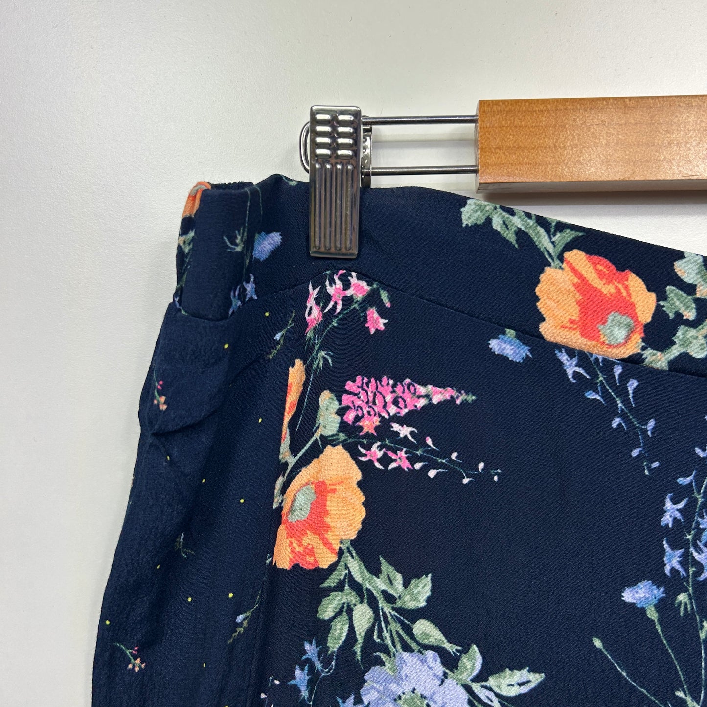 & me Pants Size 16 Blue Floral Viscose