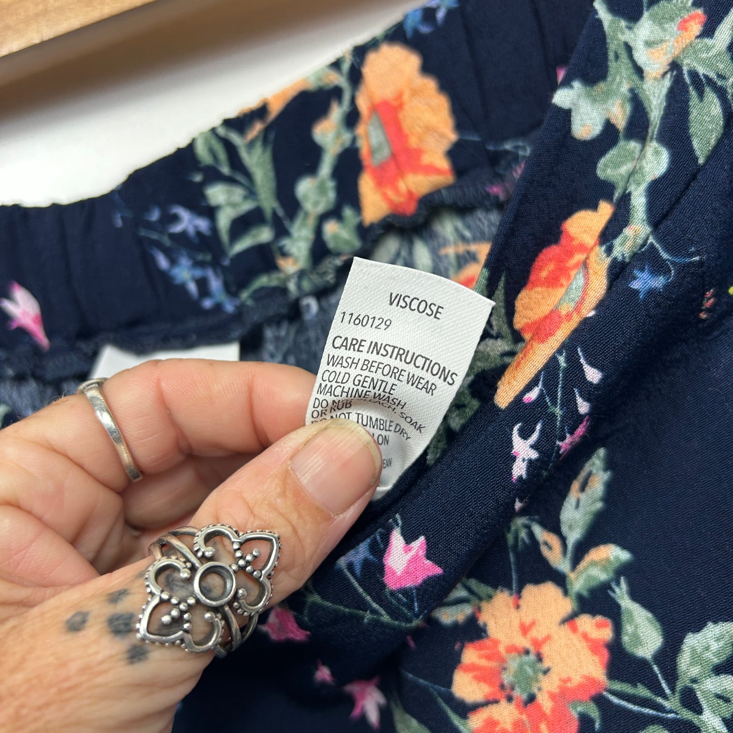& me Pants Size 16 Blue Floral Viscose