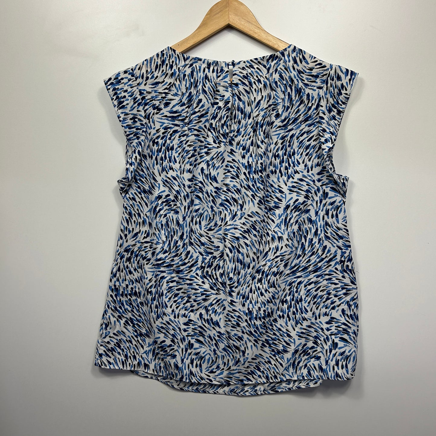 Katies Top Size 14 Sleeveless Blue Black White Pleated
