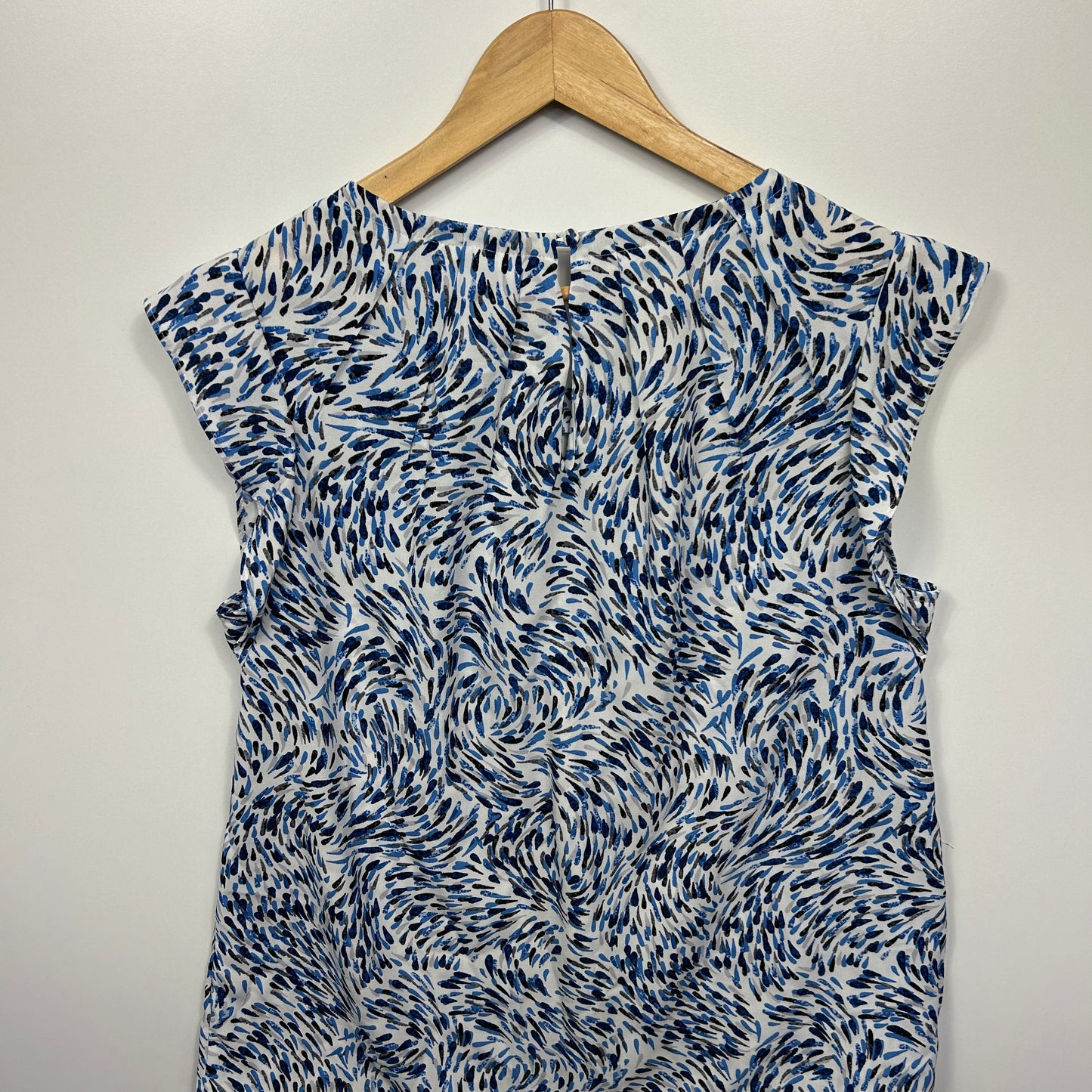 Katies Top Size 14 Sleeveless Blue Black White Pleated