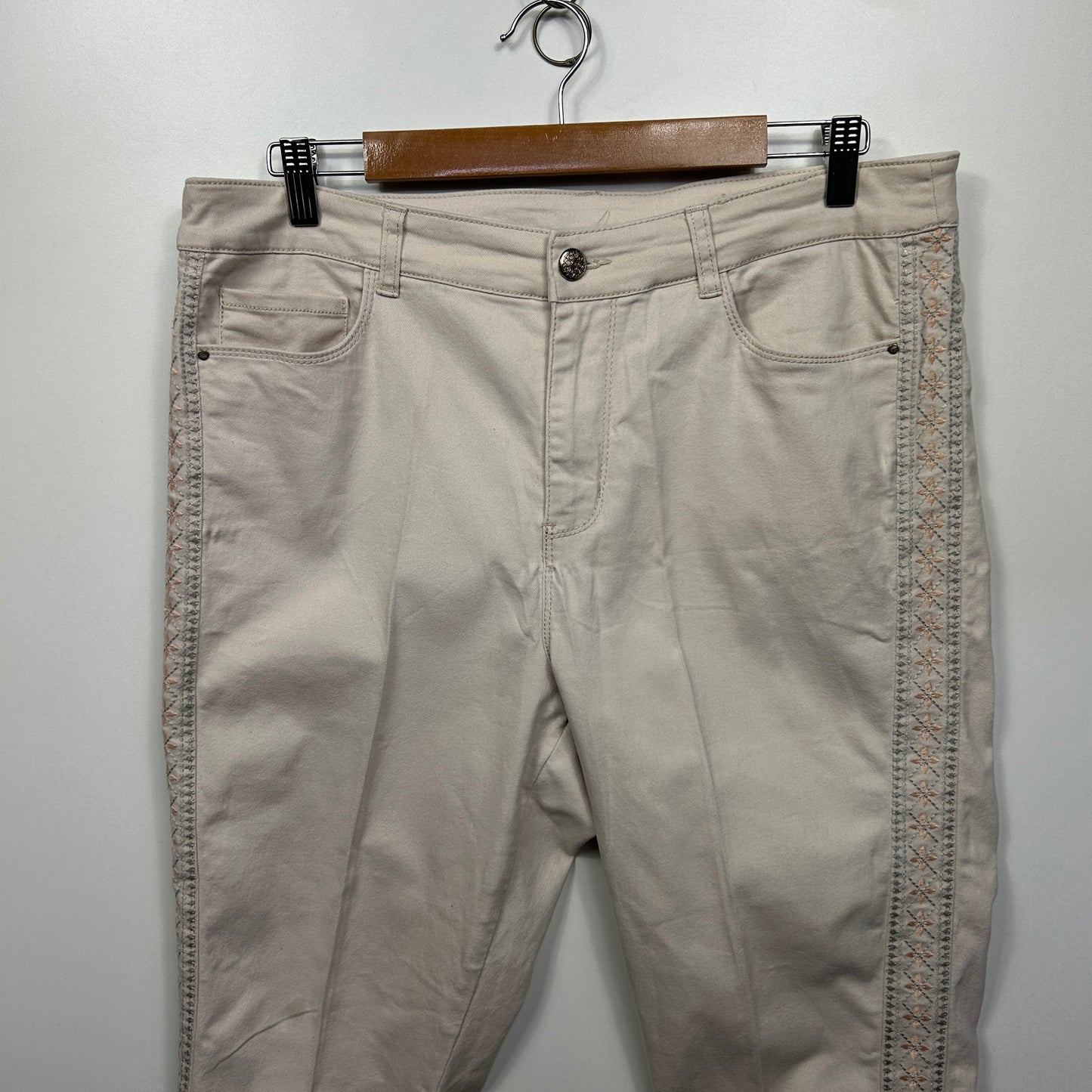 Rockmans Jeans Size 14 Beige Embroidered Pockets Cotton Blend