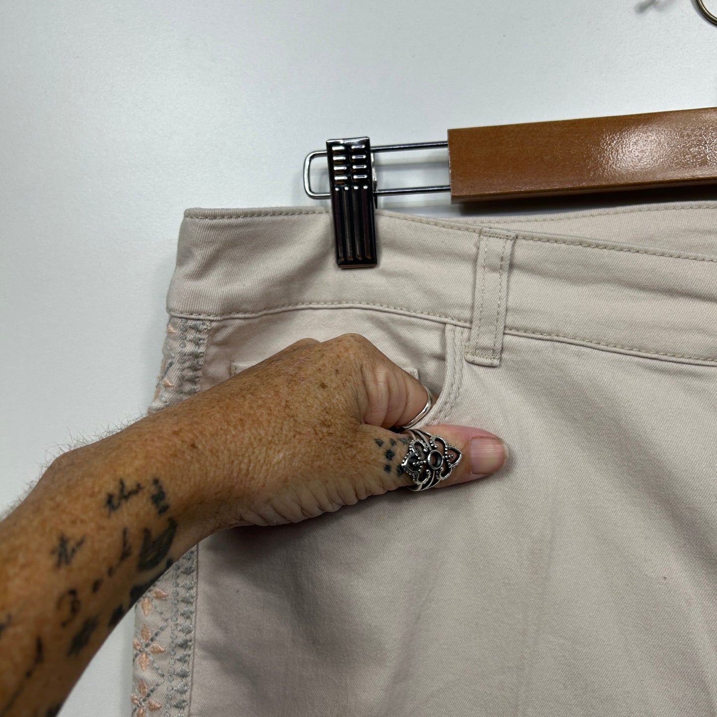 Rockmans Jeans Size 14 Beige Embroidered Pockets Cotton Blend