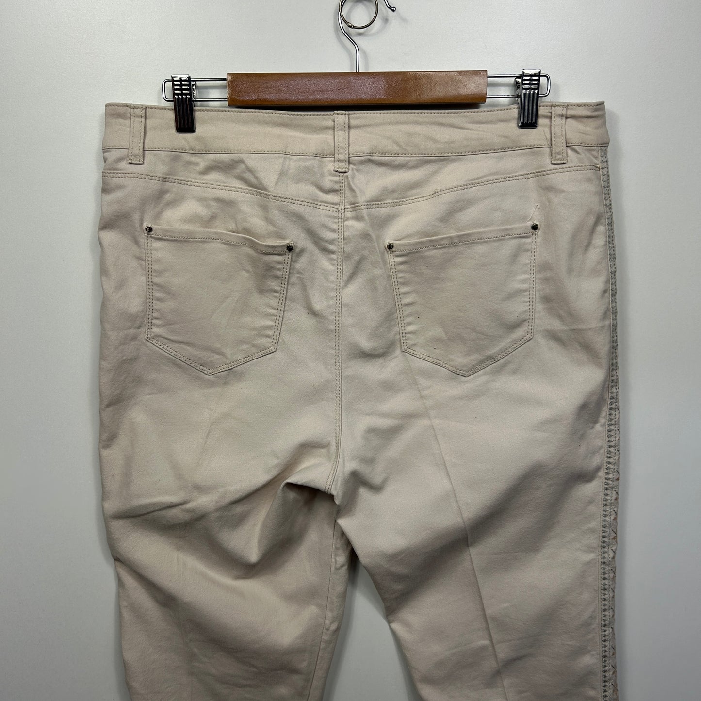 Rockmans Jeans Size 14 Beige Embroidered Pockets Cotton Blend