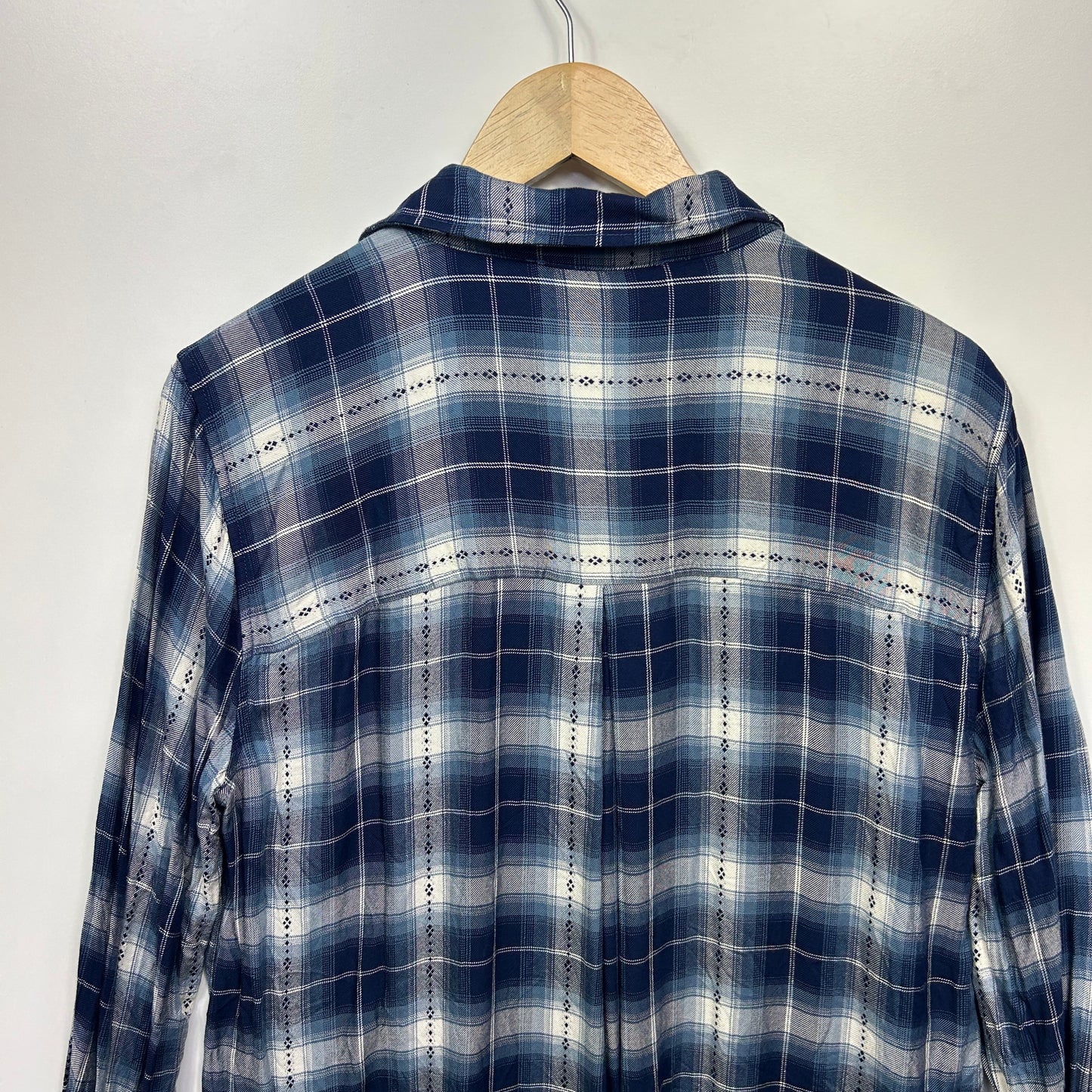 Jane + Delancy Top Size Large 14 Check Flannel Pearl Snap Closures Rayon