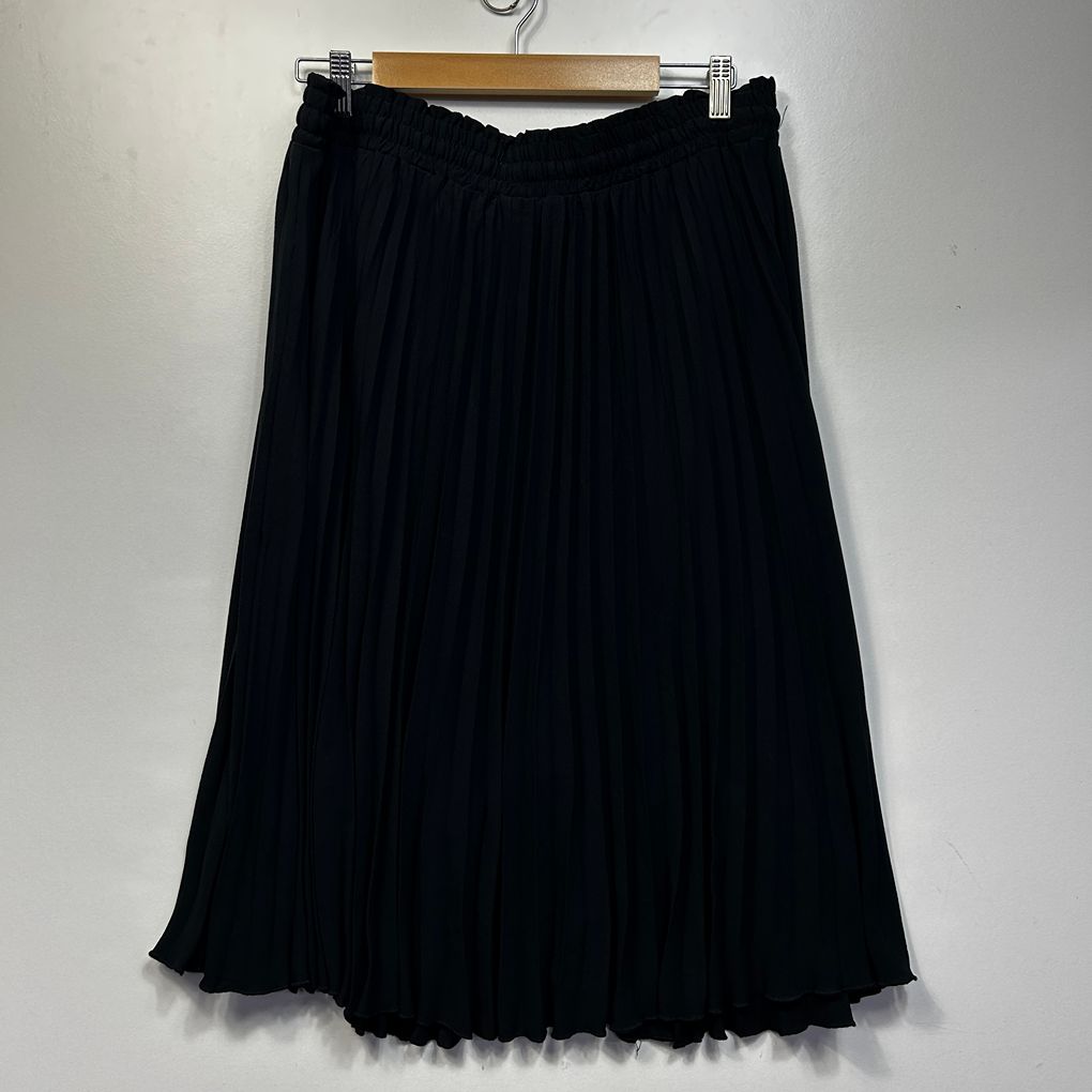 City Chic Black Pleated Midi Skirt - Size M/18