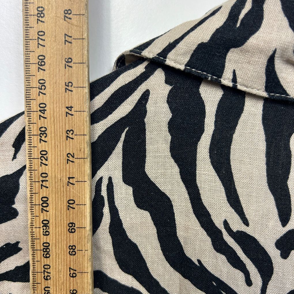 Suzanne Grae Linen Beige Animal Print Linen Shirt - Size 16/18