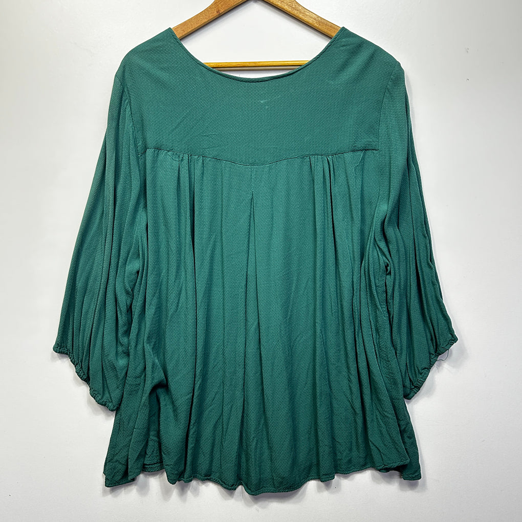 Autograph Green Top - Size 26