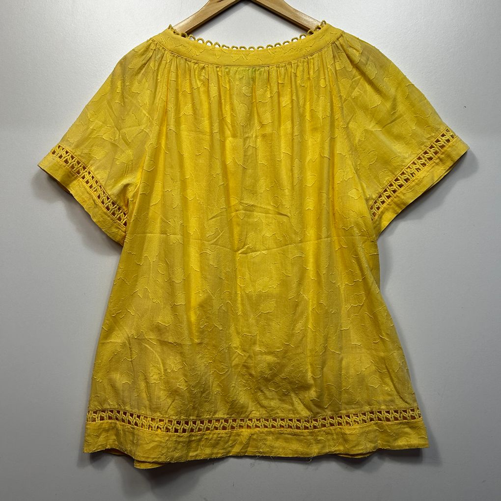 Blue Illusion Yellow Cotton Top - Size 2L