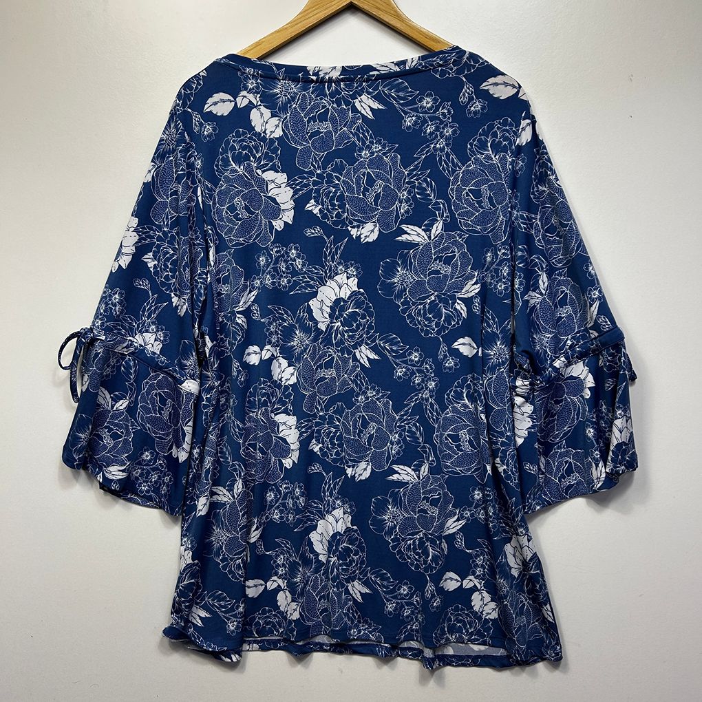 Autograph Blue Floral Top - Size 20