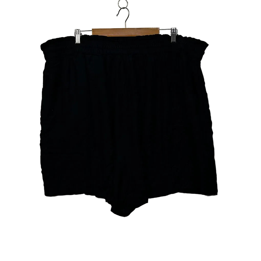City Chic Black Shorts - Size 26