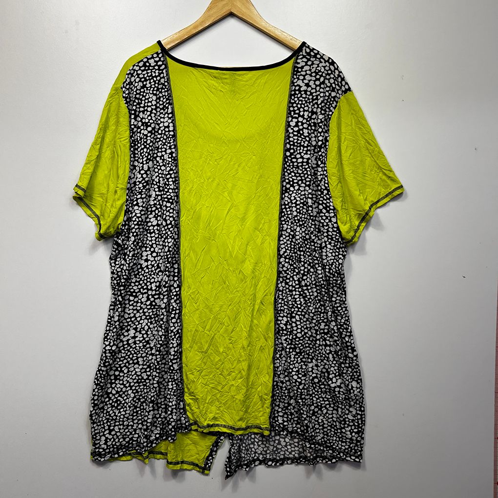 Taking Shape Lime Black Spot Top - Size 22/XL