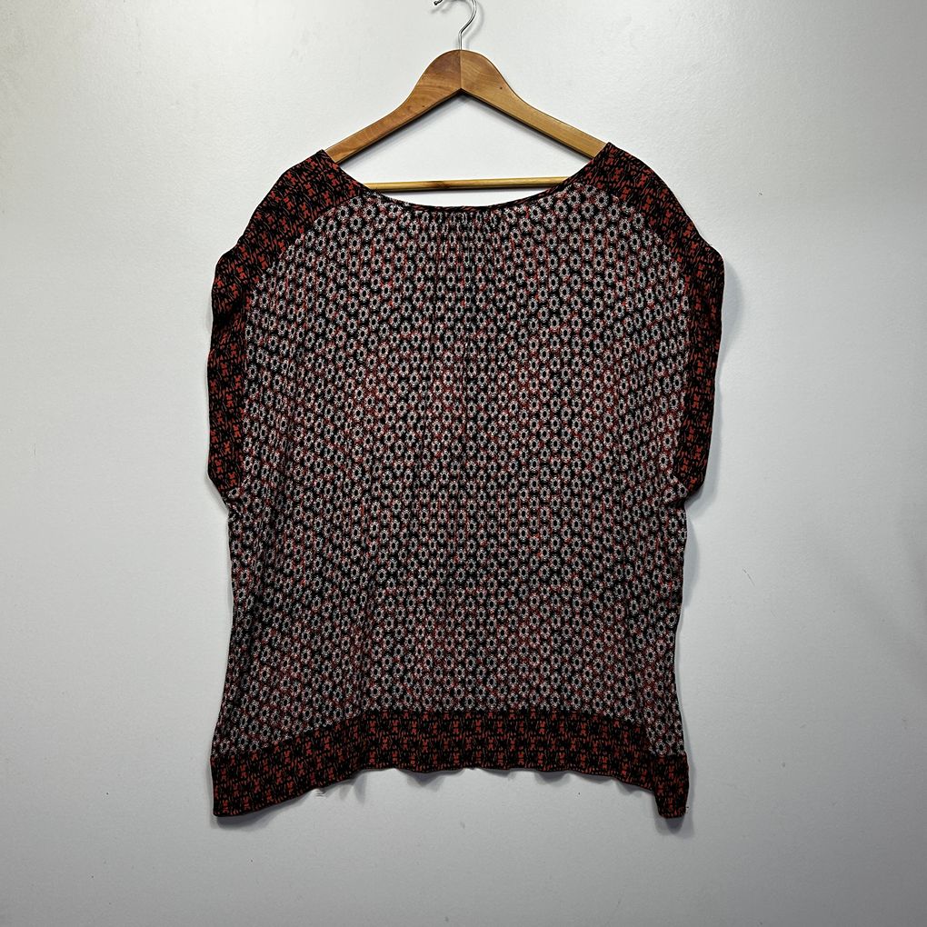 Beme Red Print Top - Size 22/24