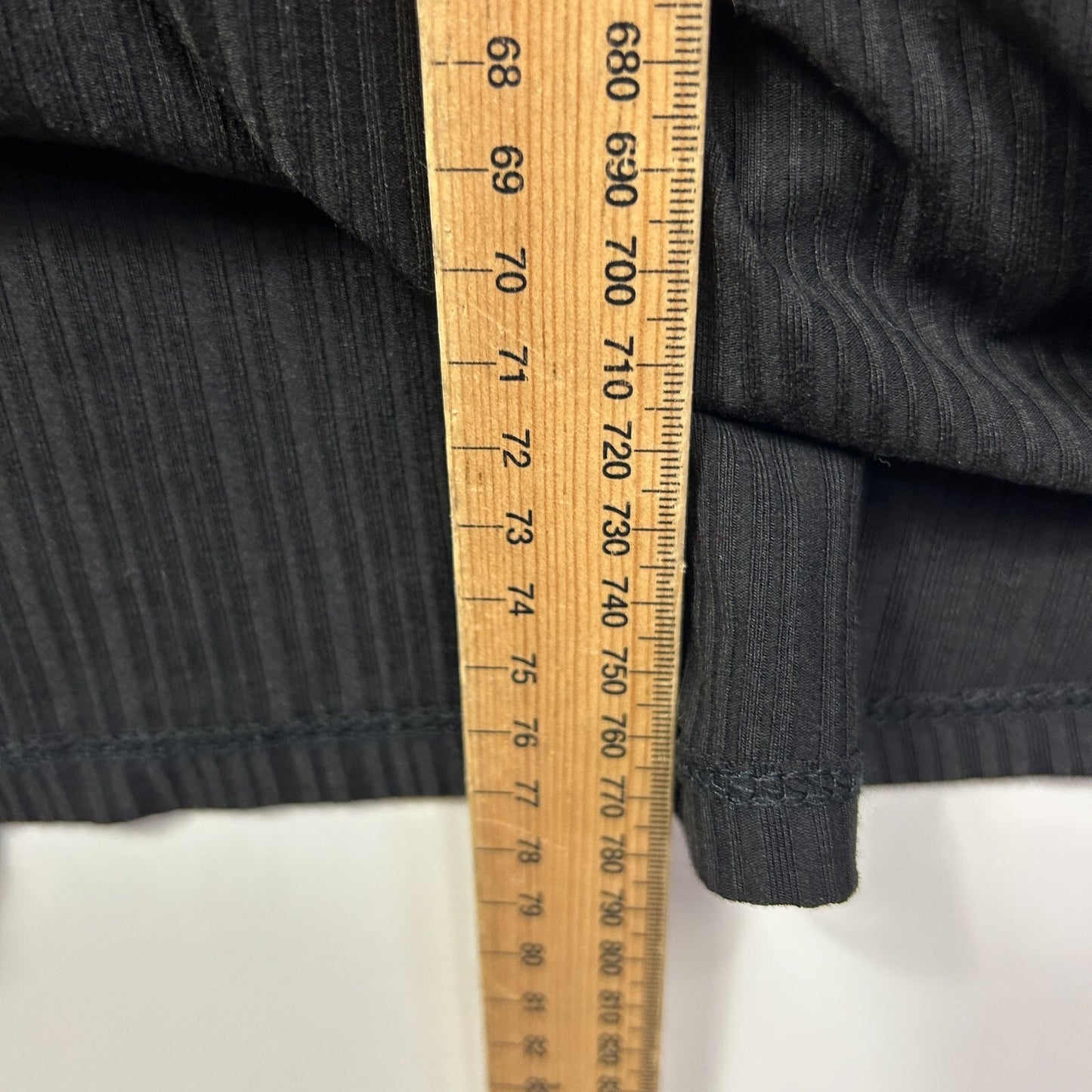 Beme Top Size 18 Medium Plus Black Long Sleeve V Neck