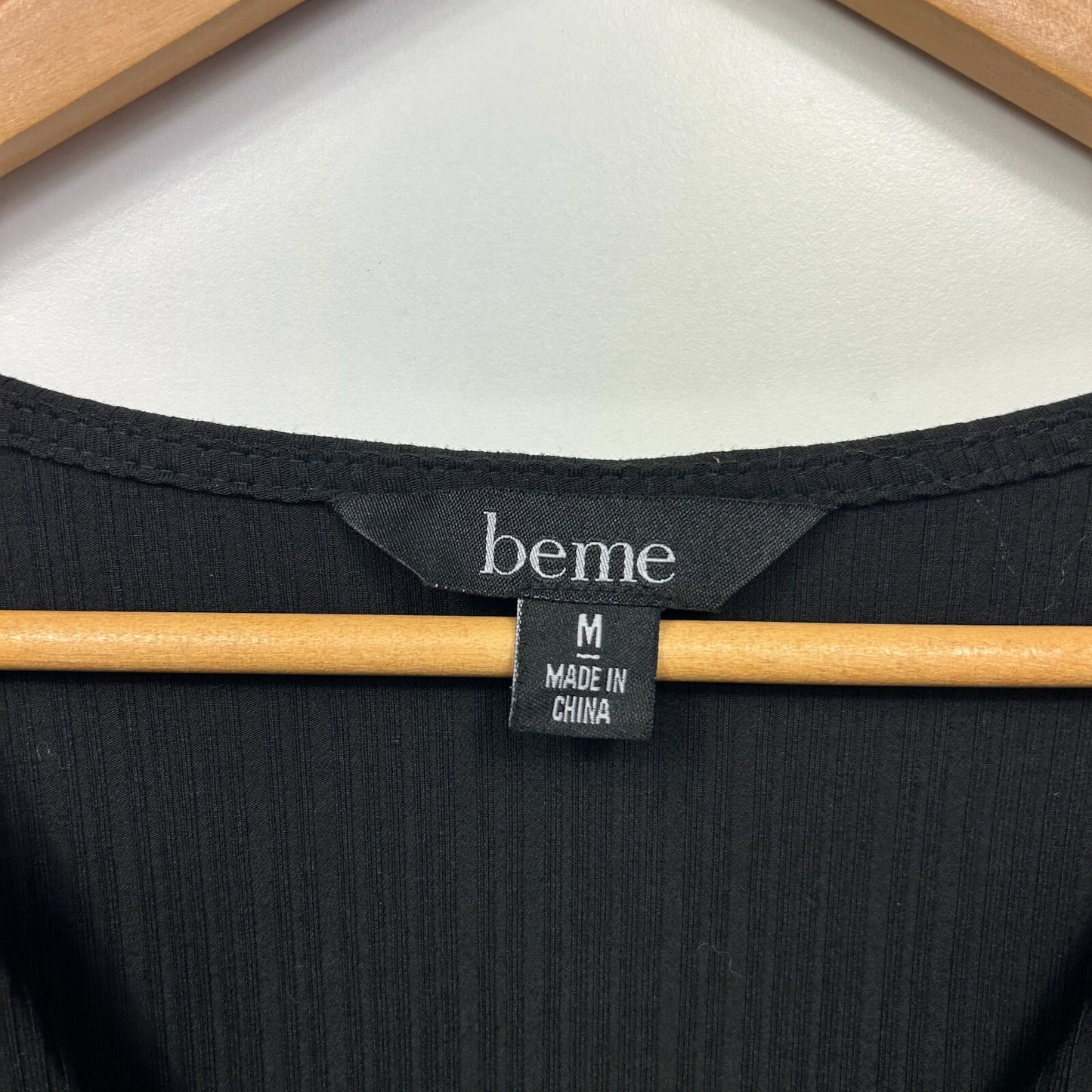 Beme Top Size 18 Medium Plus Black Long Sleeve V Neck