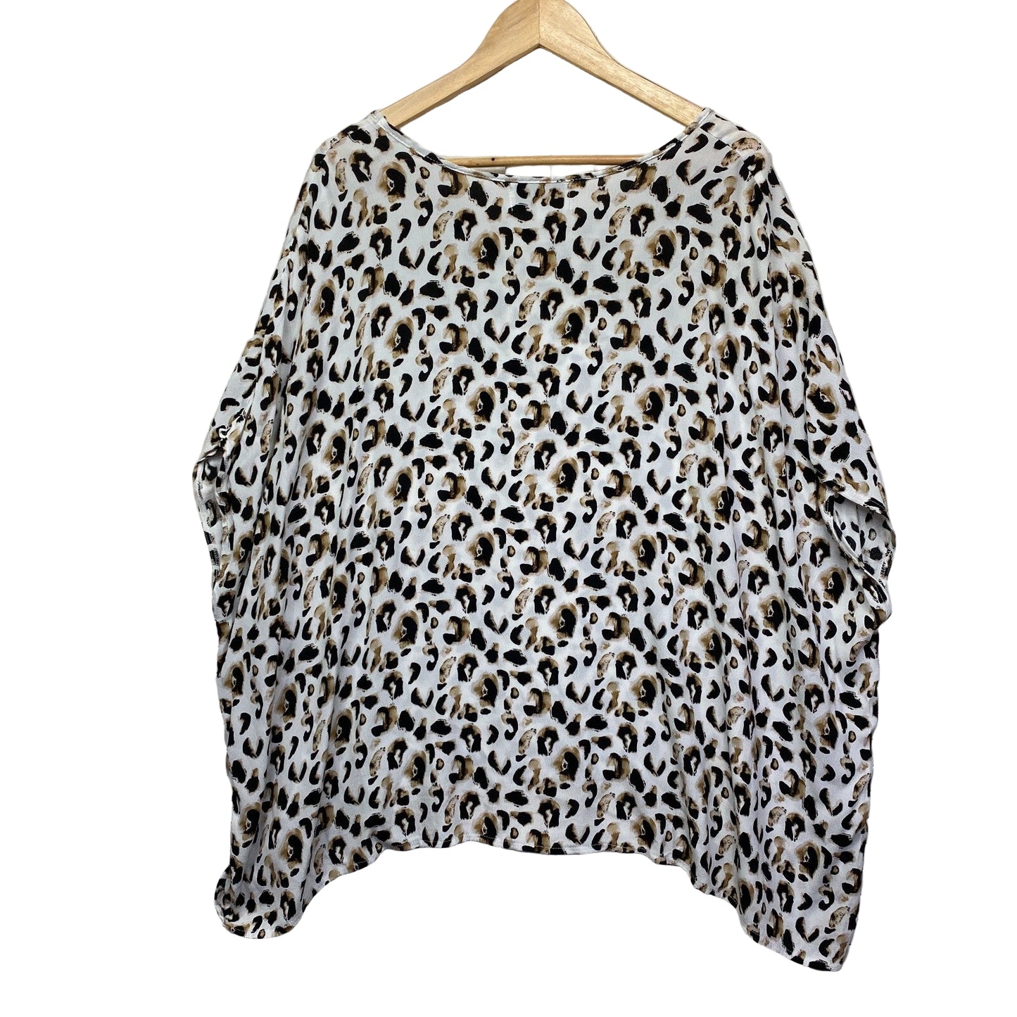 Bee Madison Kaftan Top Size 16 Plus White Short Sleeve Animal Print Viscose