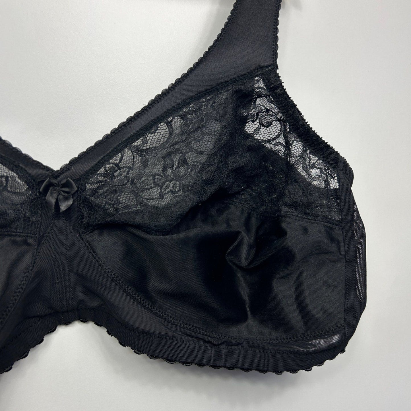 Glamorise 's Black Lace Full Coverage Soft Cup 46DD Non-Underwired Plus Size
