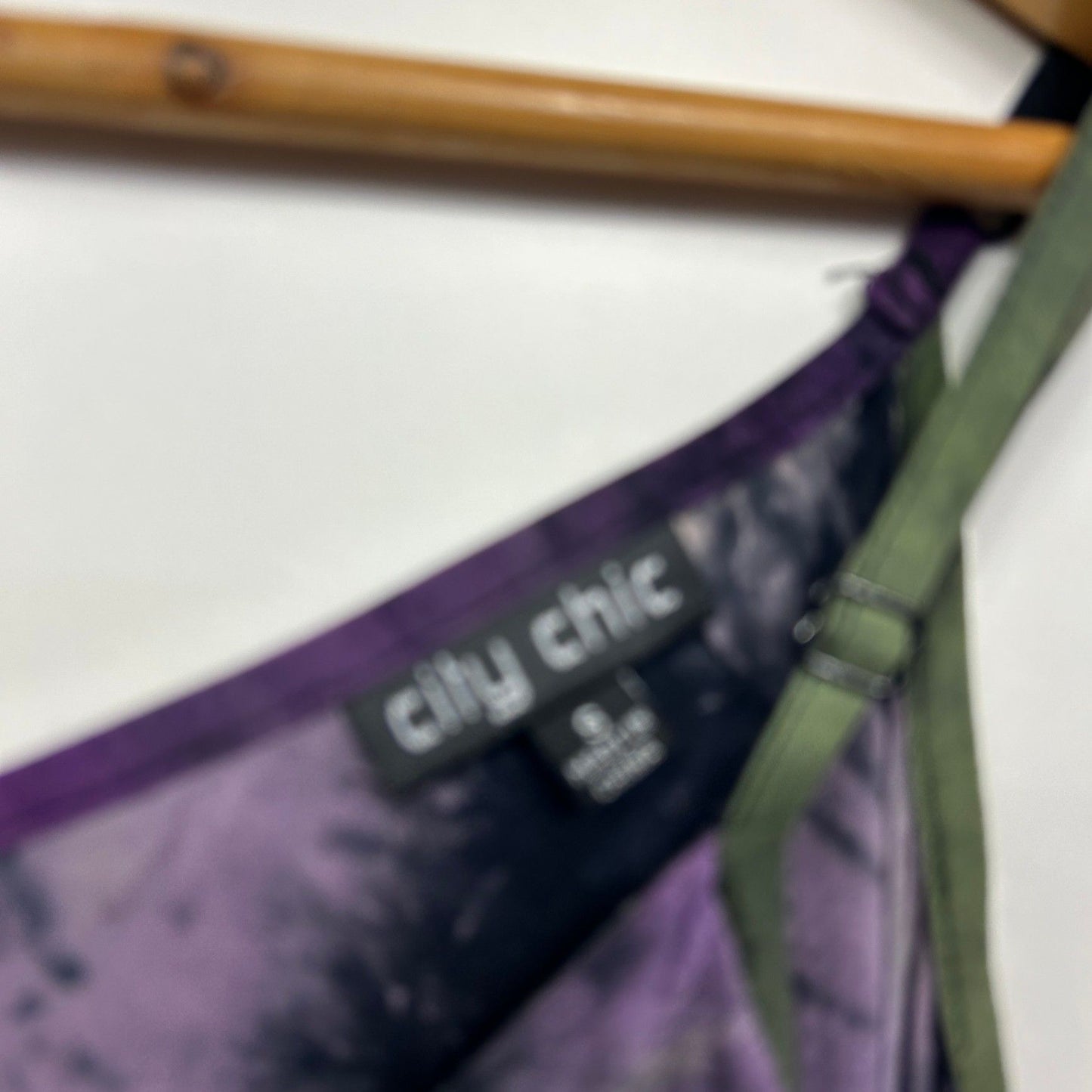City Chic Top Size 16 Small Purple Green Tie Dye Sleeveless 100% Viscose