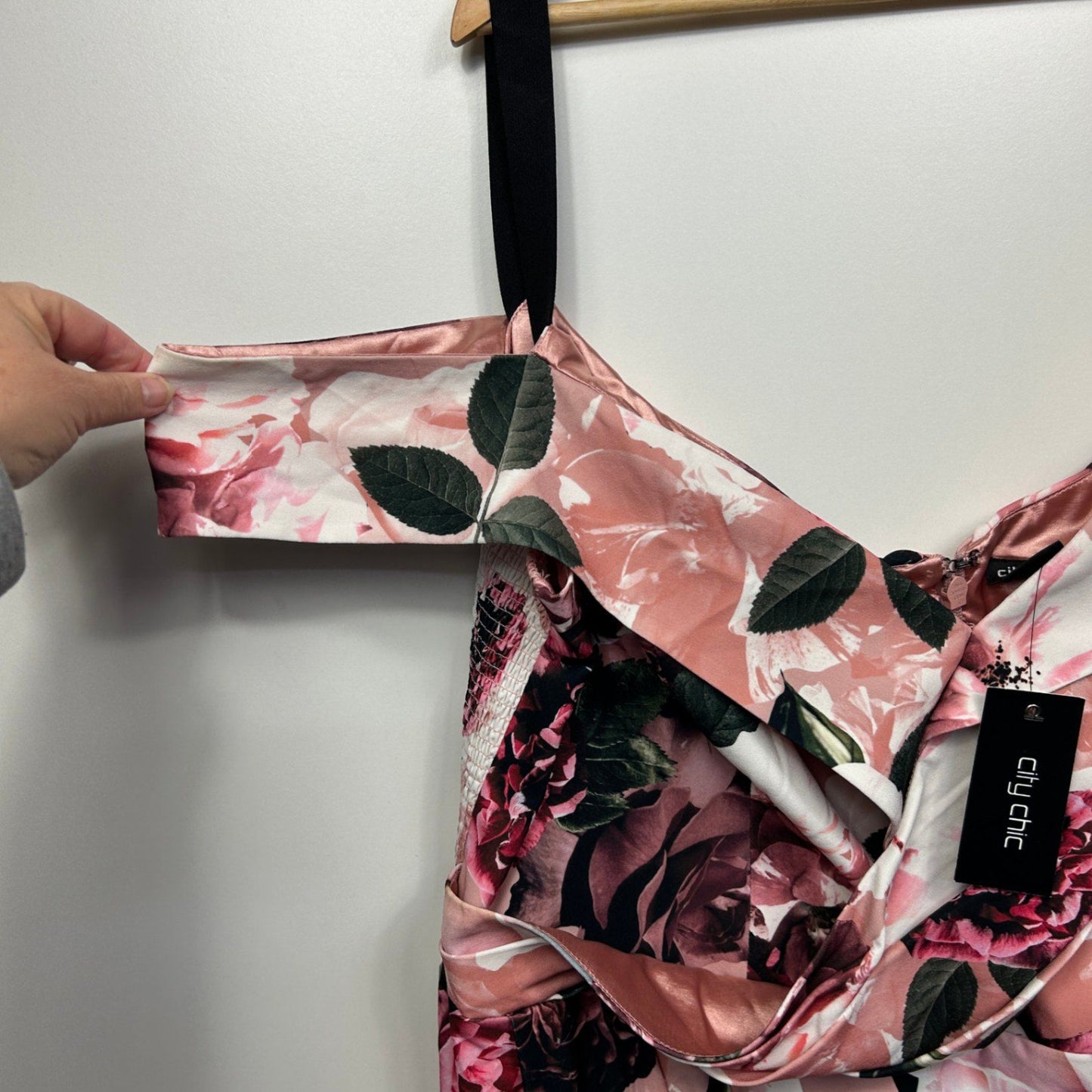 City Chic Maxi Dress Size XXL 22 24 Pink Floral Floral Off Shoulder Cocktail Party