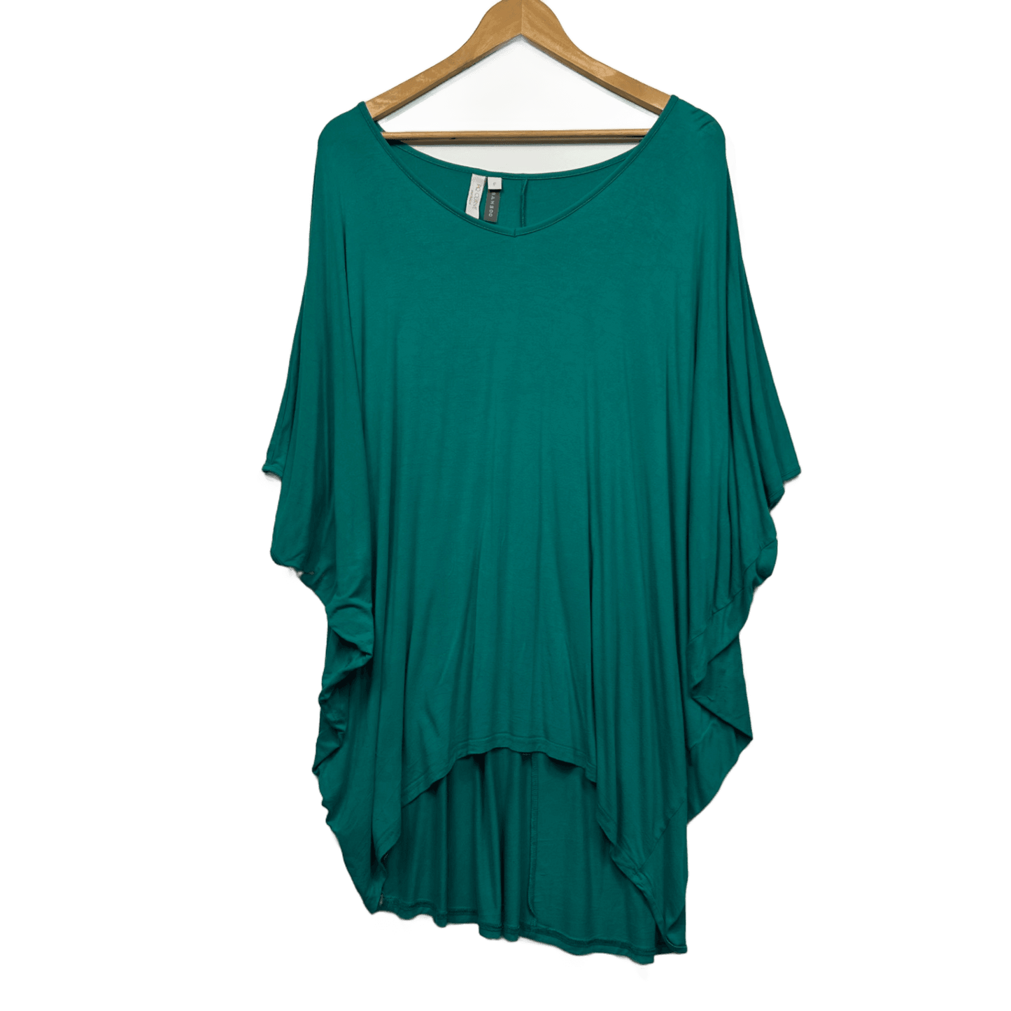 PQ Collection Curve Tunic Top One Size Green Solid Batwing Bamboo