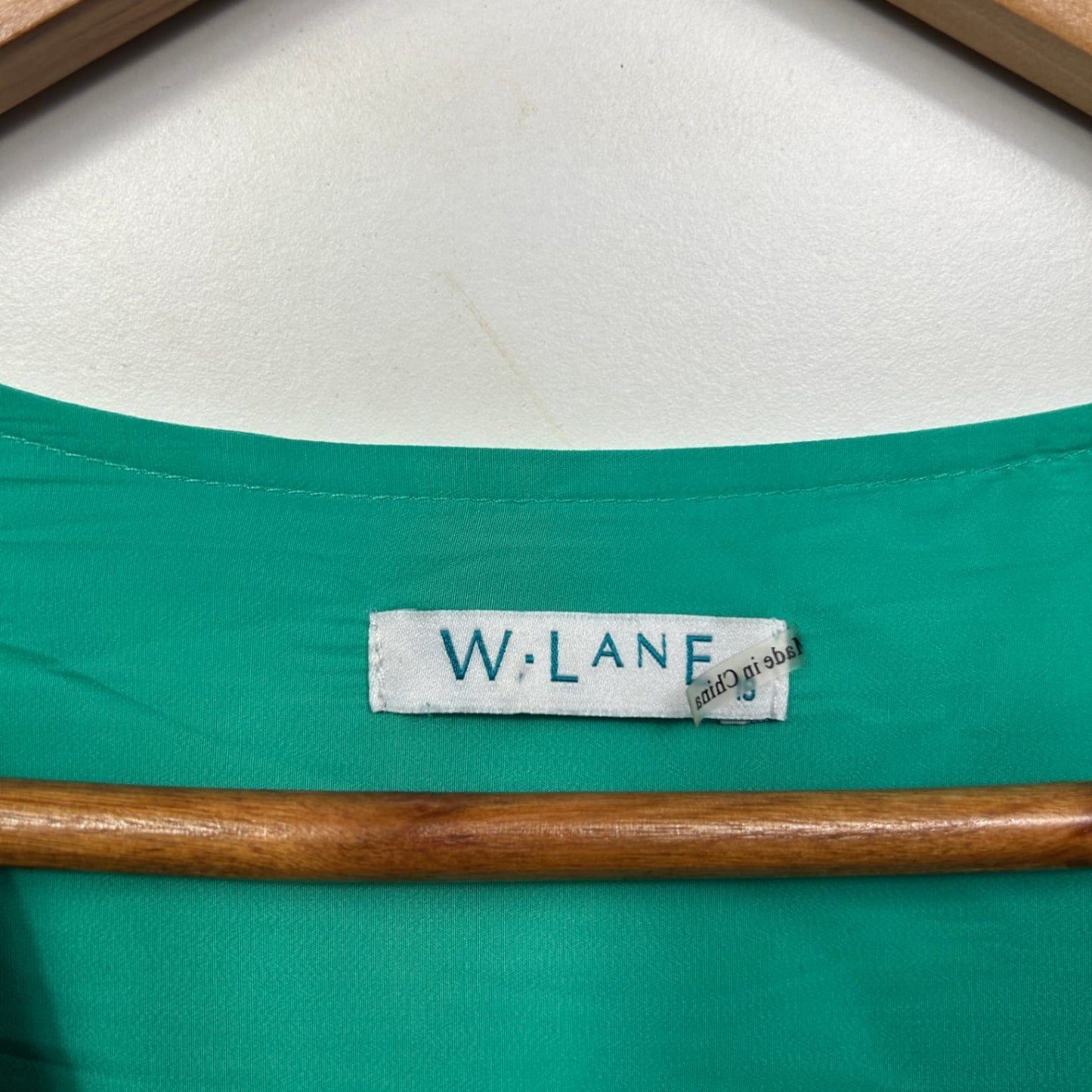 W Lane Top Size 18 Green Solid Long Sleeve Pleated Polyester