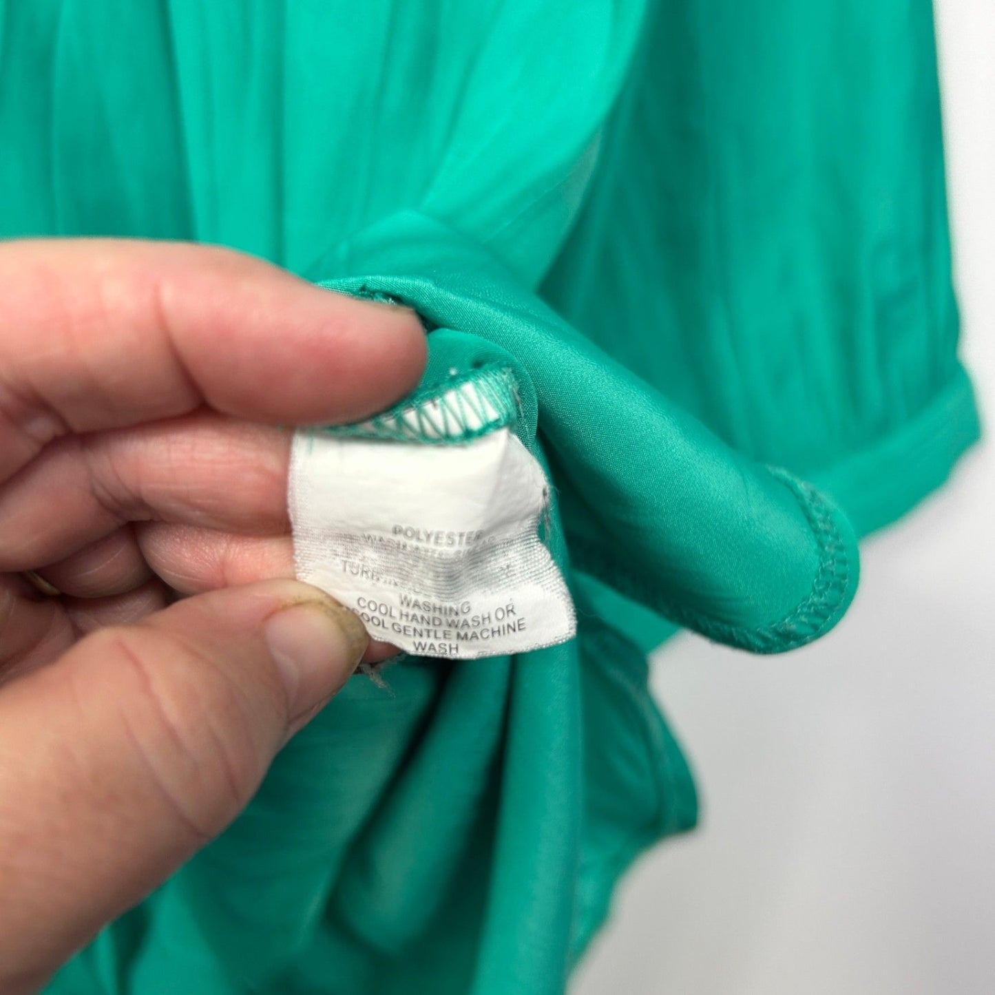 W Lane Top Size 18 Green Solid Long Sleeve Pleated Polyester
