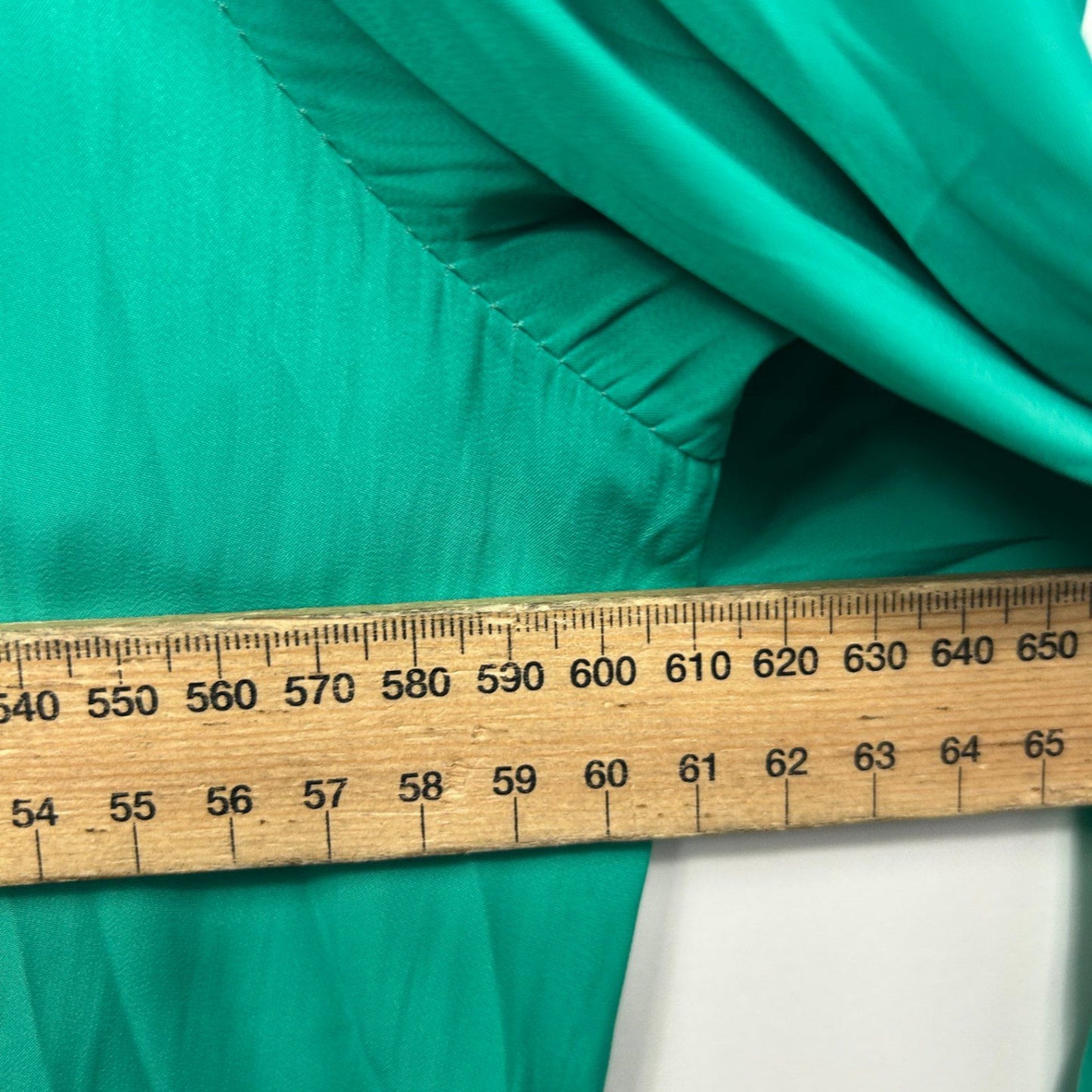 W Lane Top Size 18 Green Solid Long Sleeve Pleated Polyester