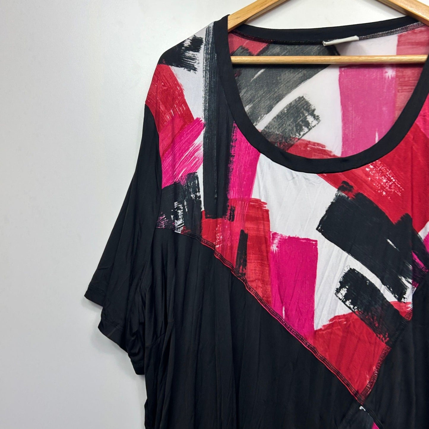 Taking Shape Tunic Top Size 20 XL Plus Short Sleeve Black