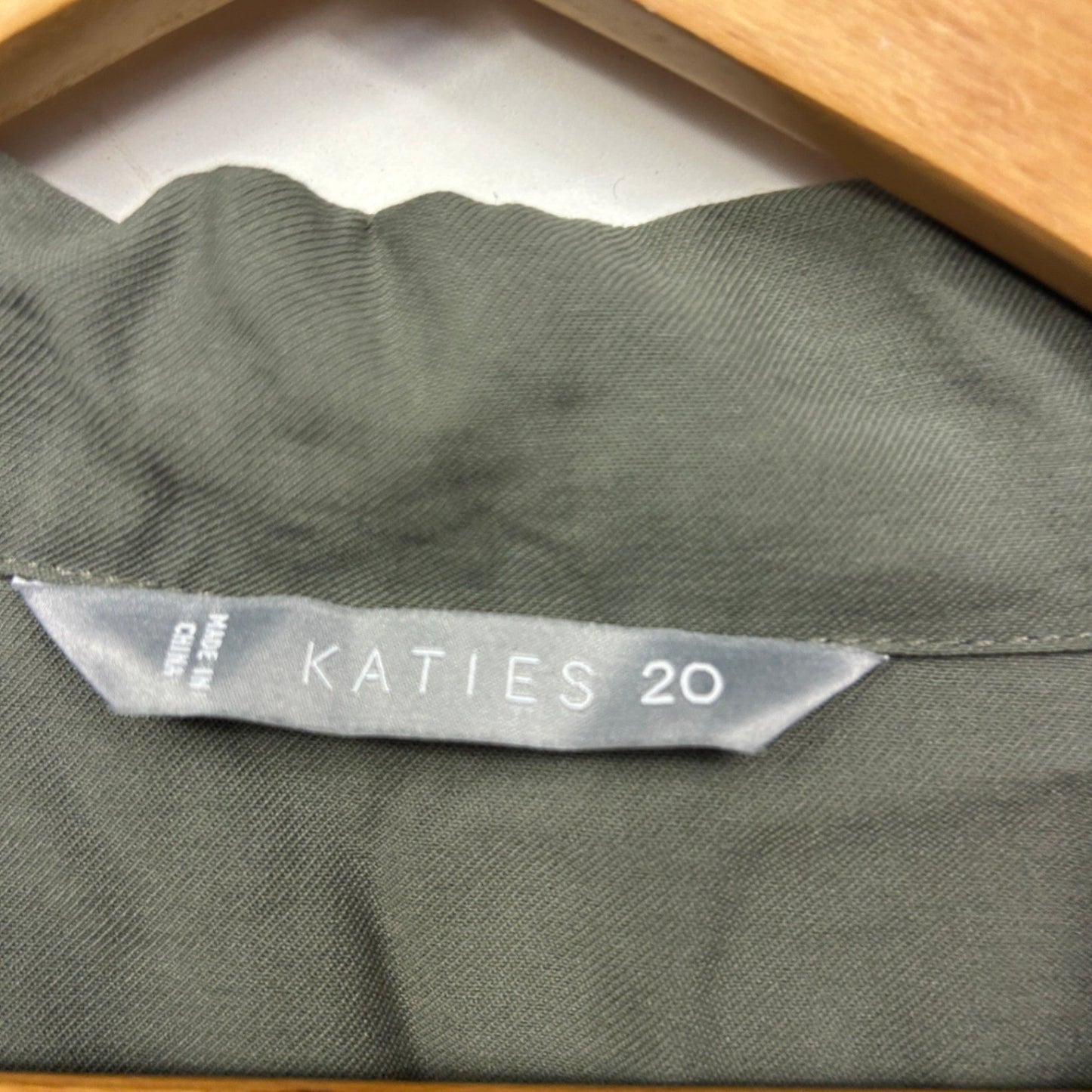 Katies Jacket Shacket Top Olive Green Viscose Button Up Long Sleeve Size 20