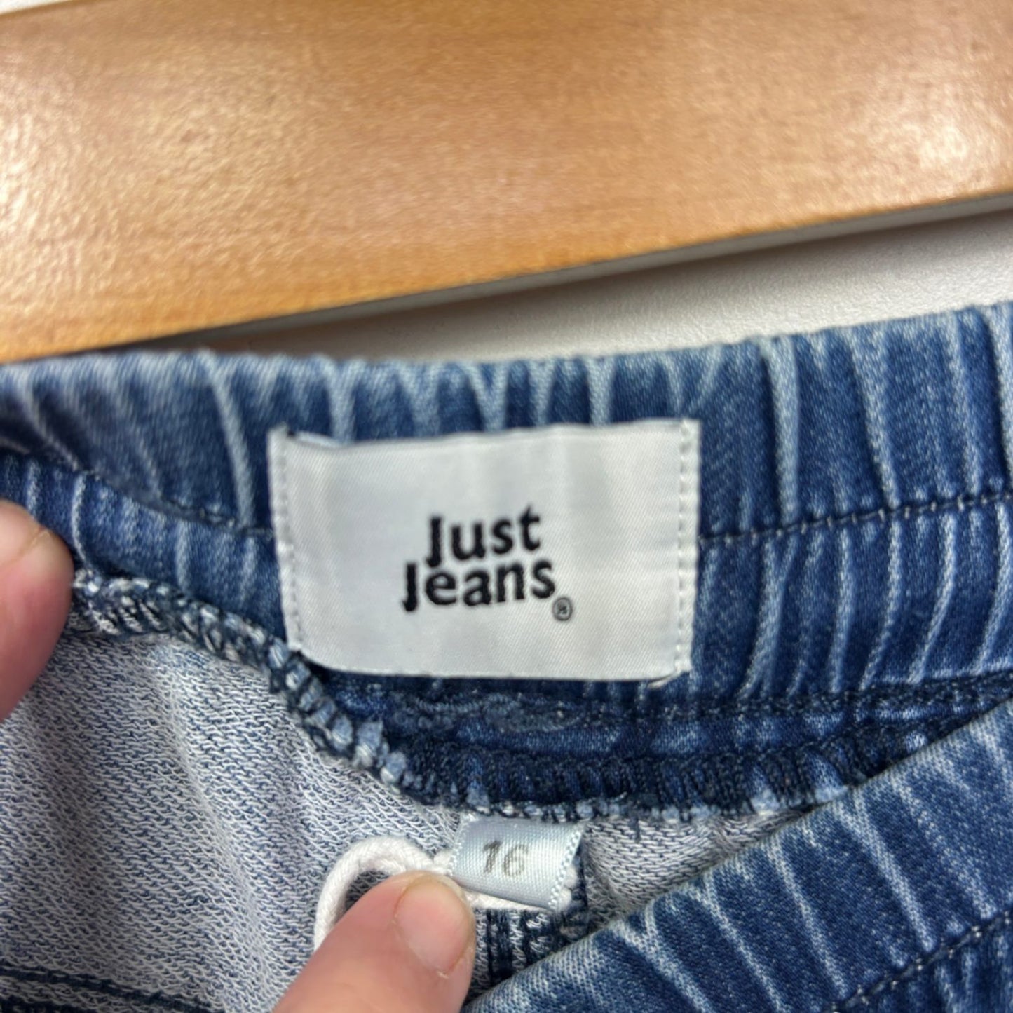 Just Jeans Blue Relaxed Elastic Waist Pockets Mid Rise Shorts Size 16