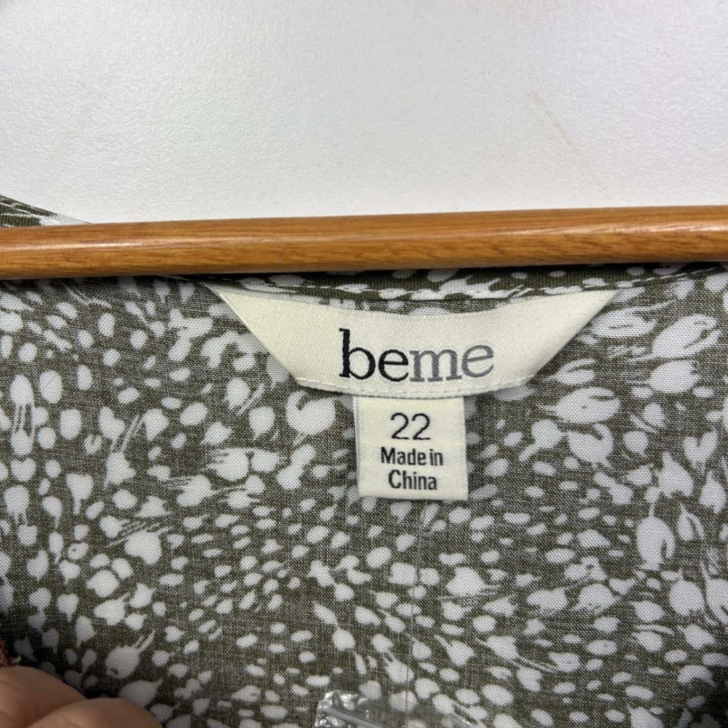 Beme Maxi Dress Size 22 Sage Green White Midi Length V Neck New