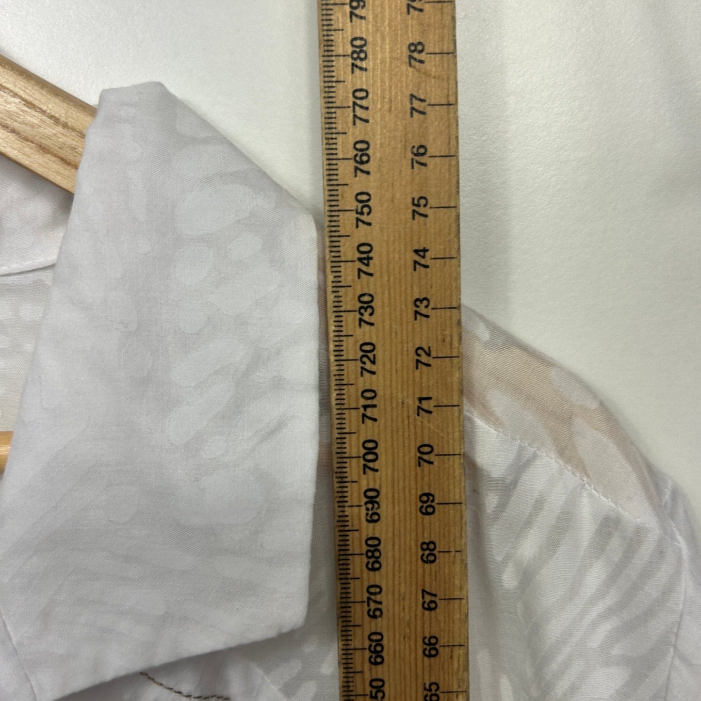 Taking Shape Top Size 18 Plus White Button Up Roll Tab Sleeve Ruched Cotton Blend