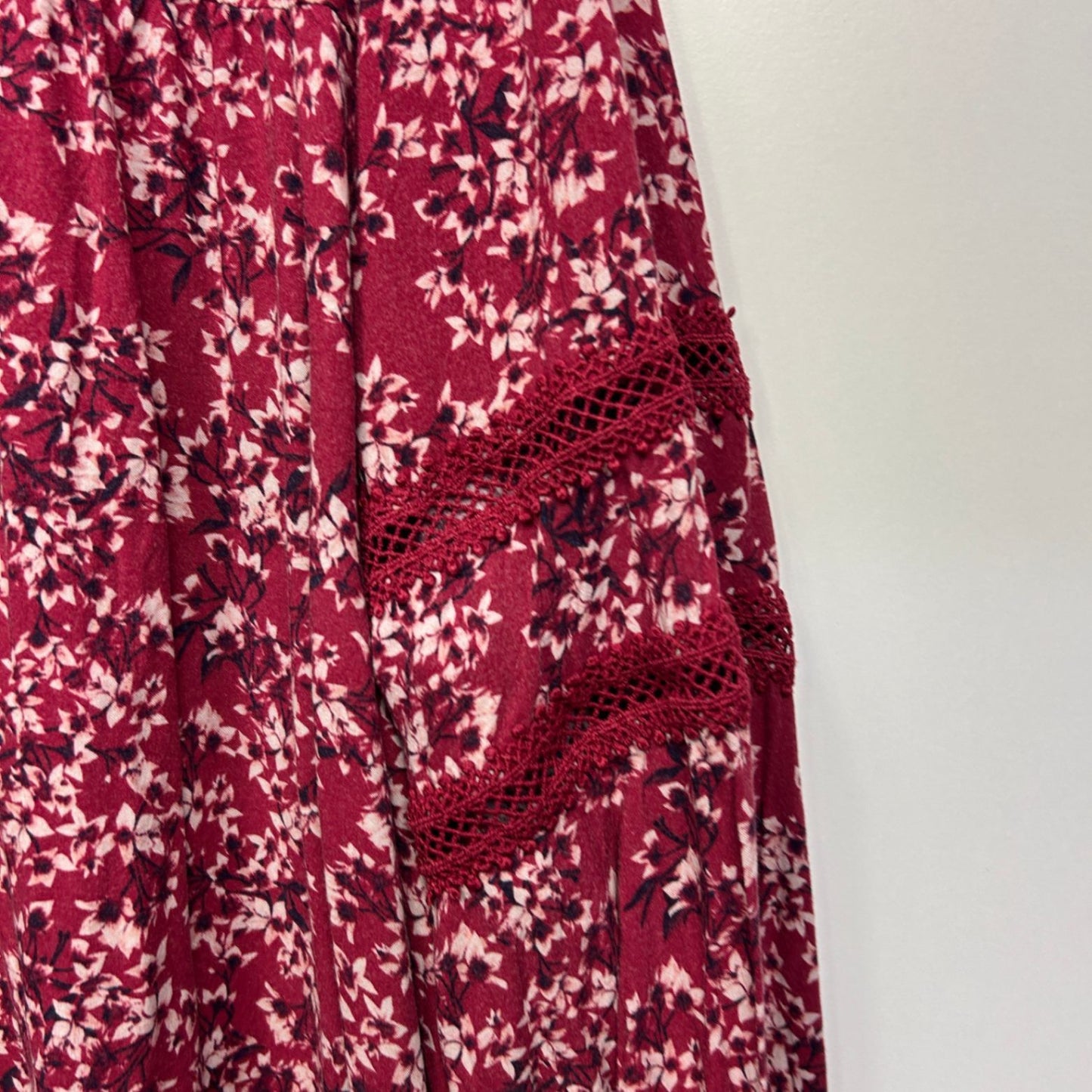 Belle Curve Top Size 22 Red Floral Long Sleeve Crochet Trim Viscose