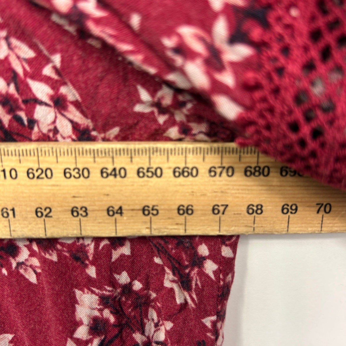 Belle Curve Top Size 22 Red Floral Long Sleeve Crochet Trim Viscose