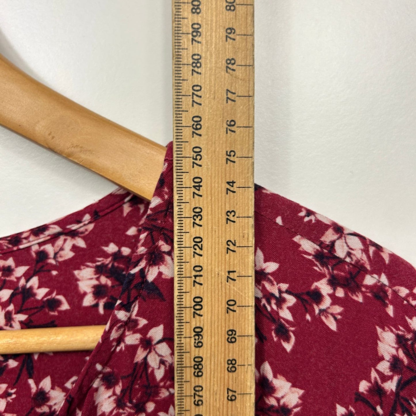 Belle Curve Top Size 22 Red Floral Long Sleeve Crochet Trim Viscose